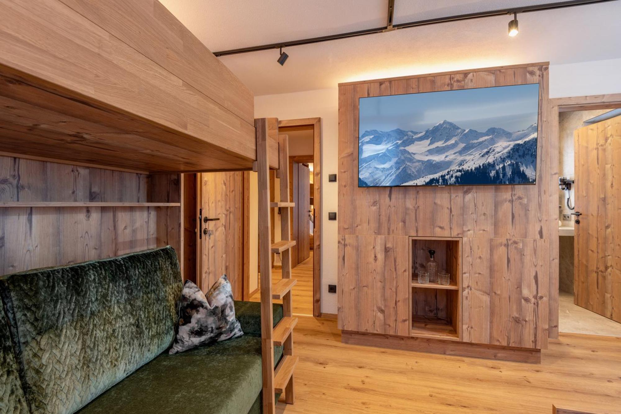 Three-Bedroom Superior Apartment