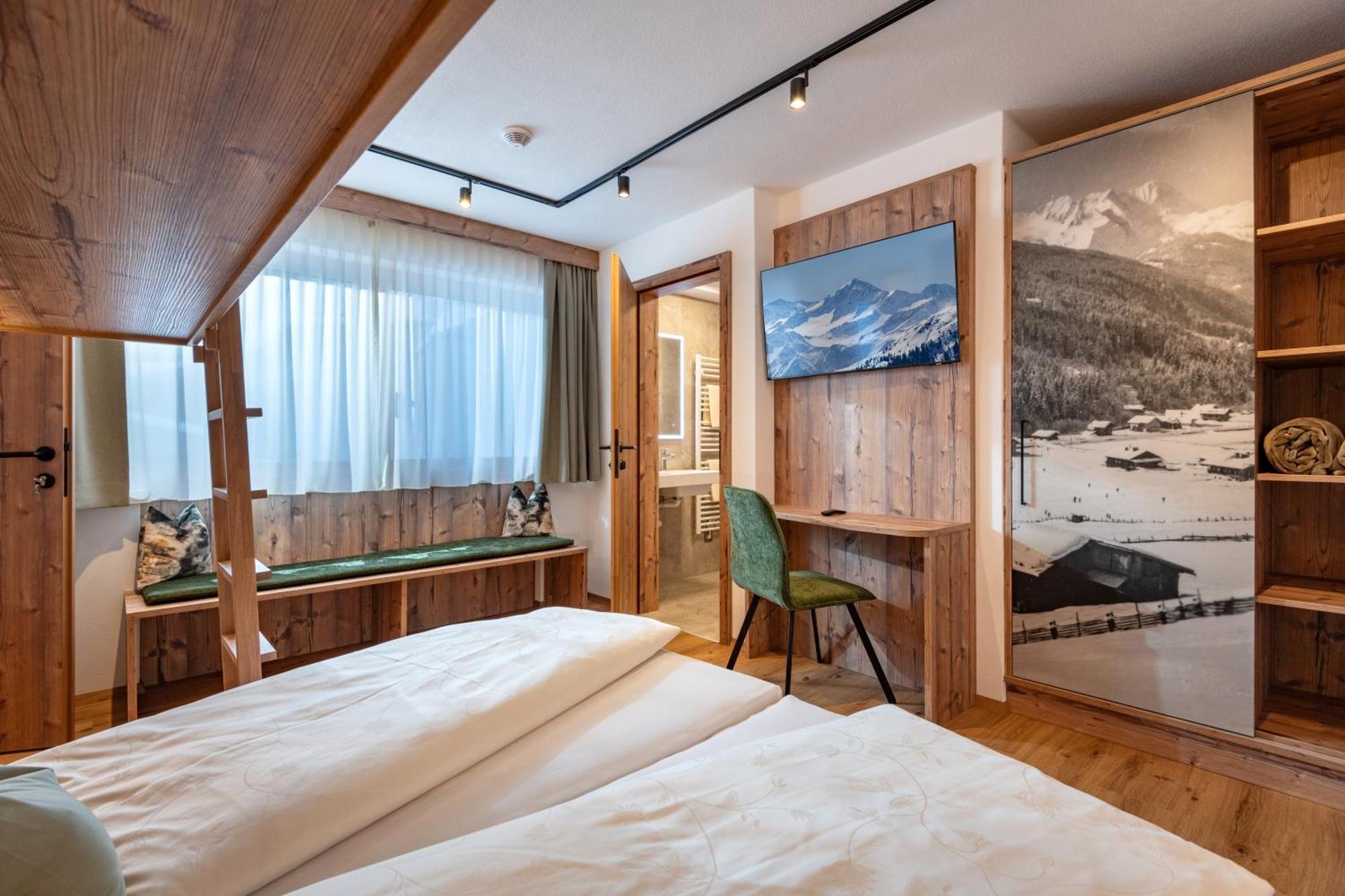 Three-Bedroom Superior Apartment