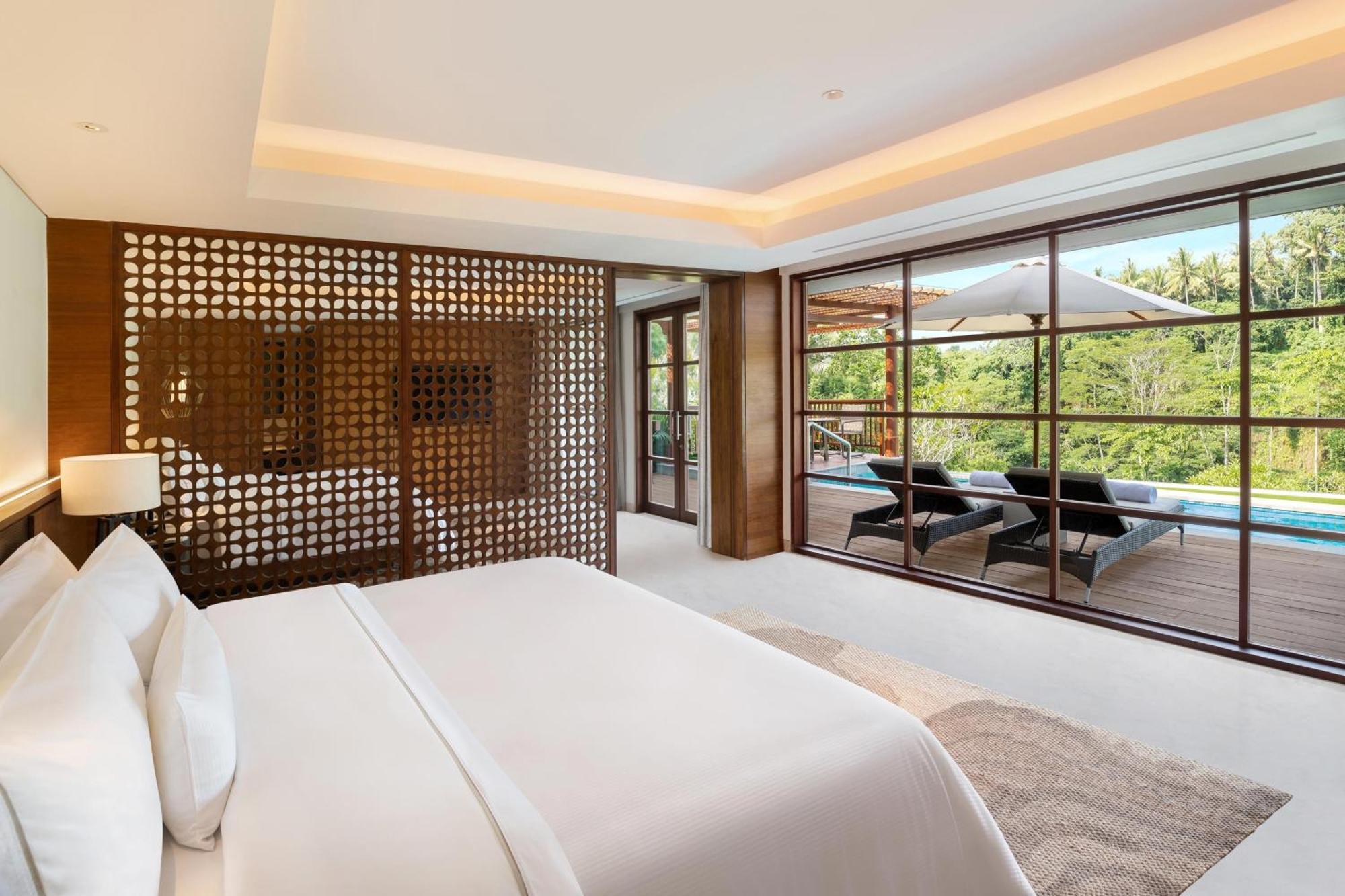 Villa 1 King Bed Resort View Balcony 1x Afternoon Tea per 2 Pax Access to the Farm Family Activities Daily Yoga Daily Aquacise 24-Hour Access to the Westin WORKOUT®️ Fitness Studio