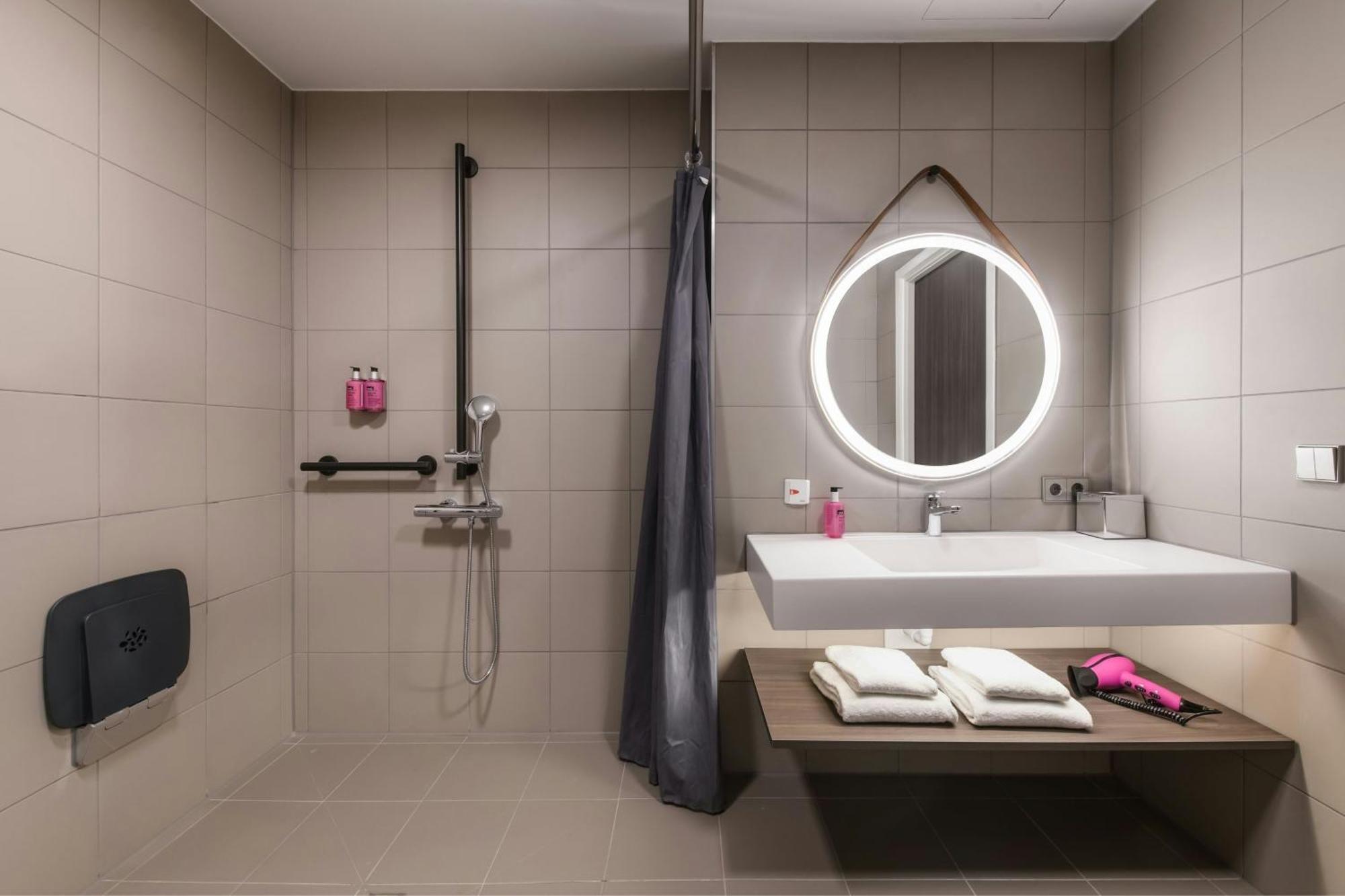 Moxy Tweepersoonskamer met 2 Aparte Bedden