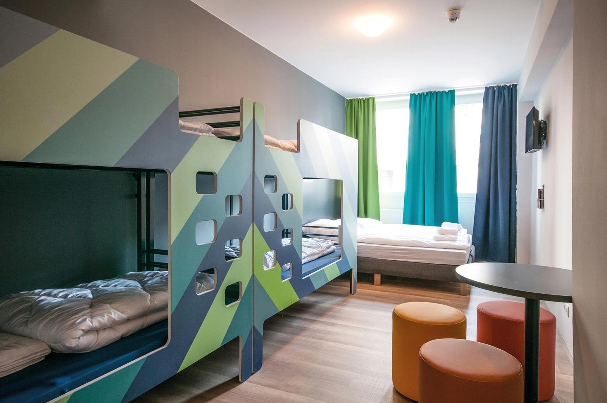 Bed op een Vrouwenslaapzaal met 6 Bedden