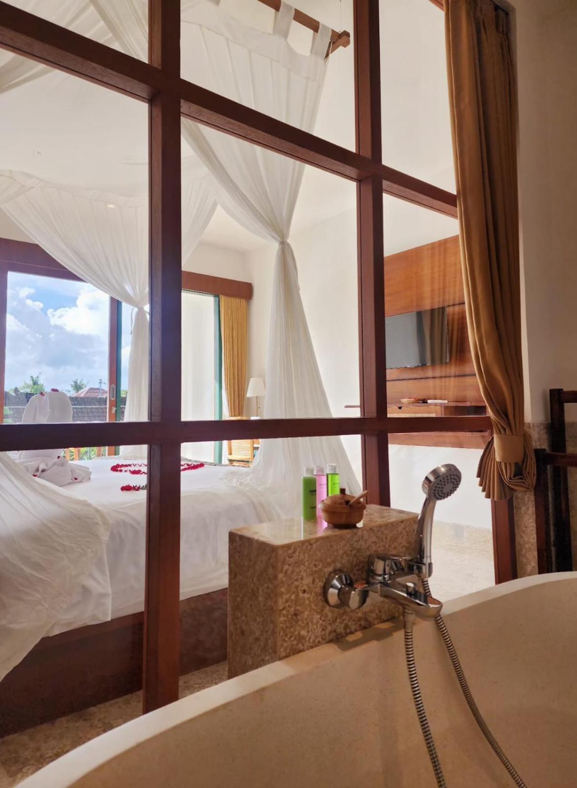 Sabana Bliss Pool View