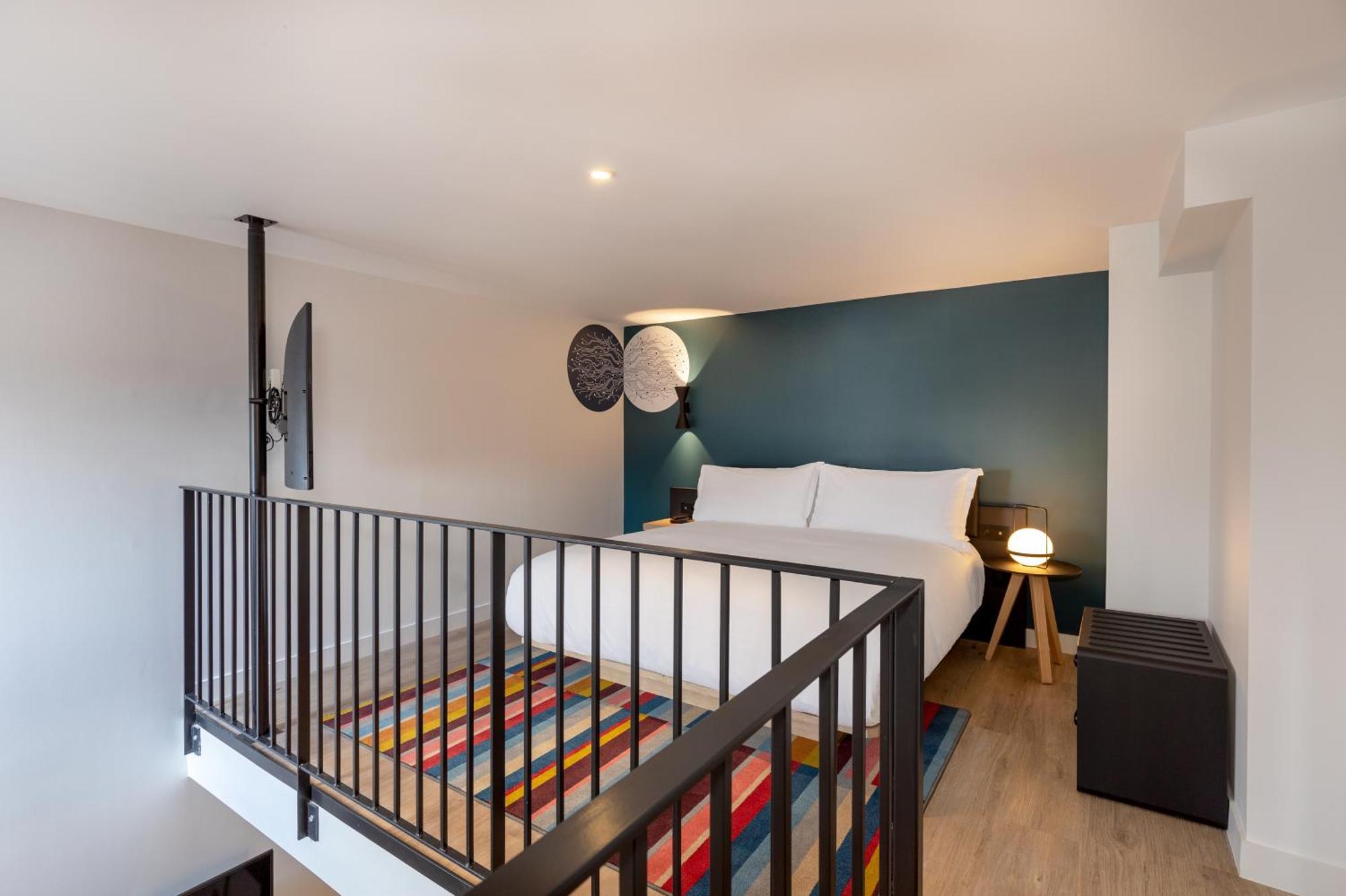 Aloft Duplex met Kingsize Bed, Slaapbank en Uitzicht op de Stad - Inclusief Toegang tot de Spa