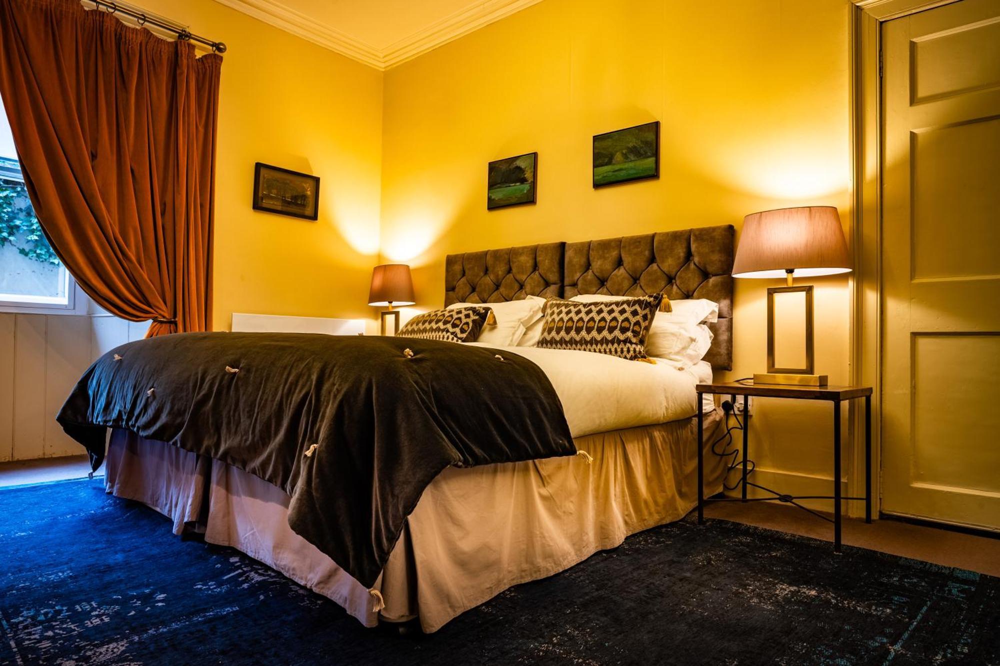 Tweepersoonskamer met 1 of 2 Bedden en Eigen Badkamer