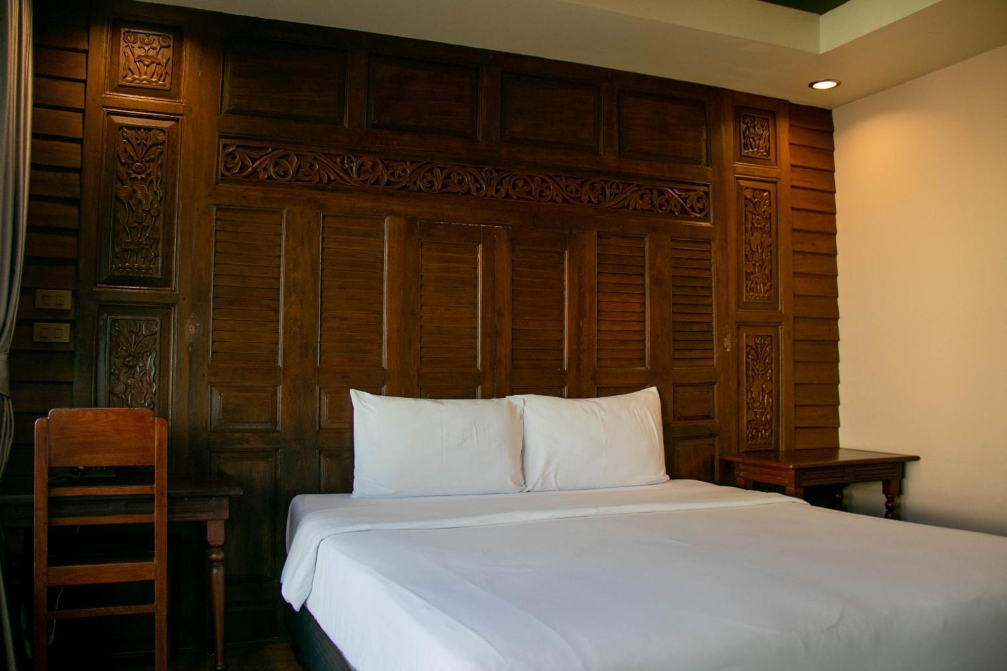 Deluxe Room Second Building