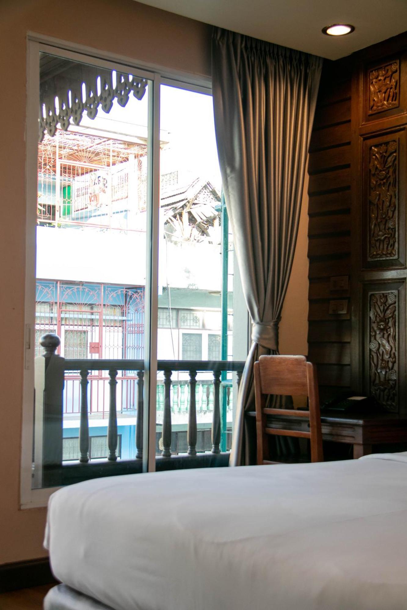 Deluxe Room Second Building