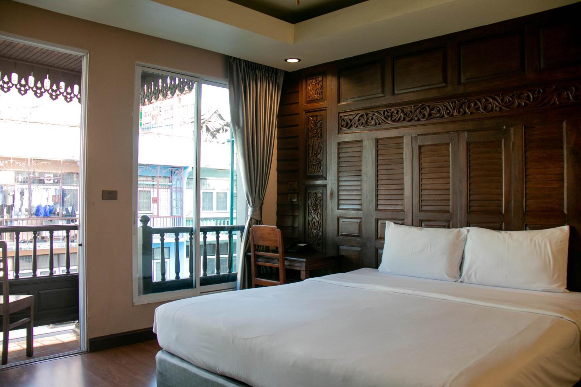 Deluxe Room Second Building