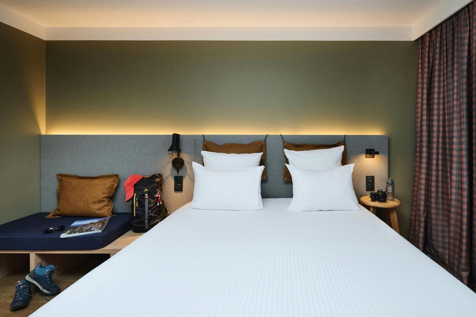 Kamer met Queensize Bed en Balkon