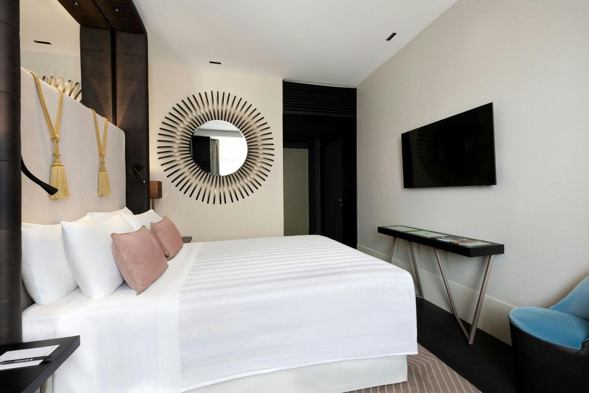 Superior Kamer met Kingsize Bed en Uitzicht op de Stad