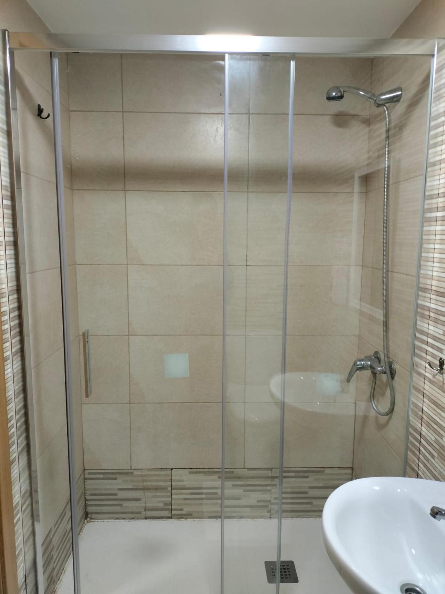 Single Room Private Bathroom