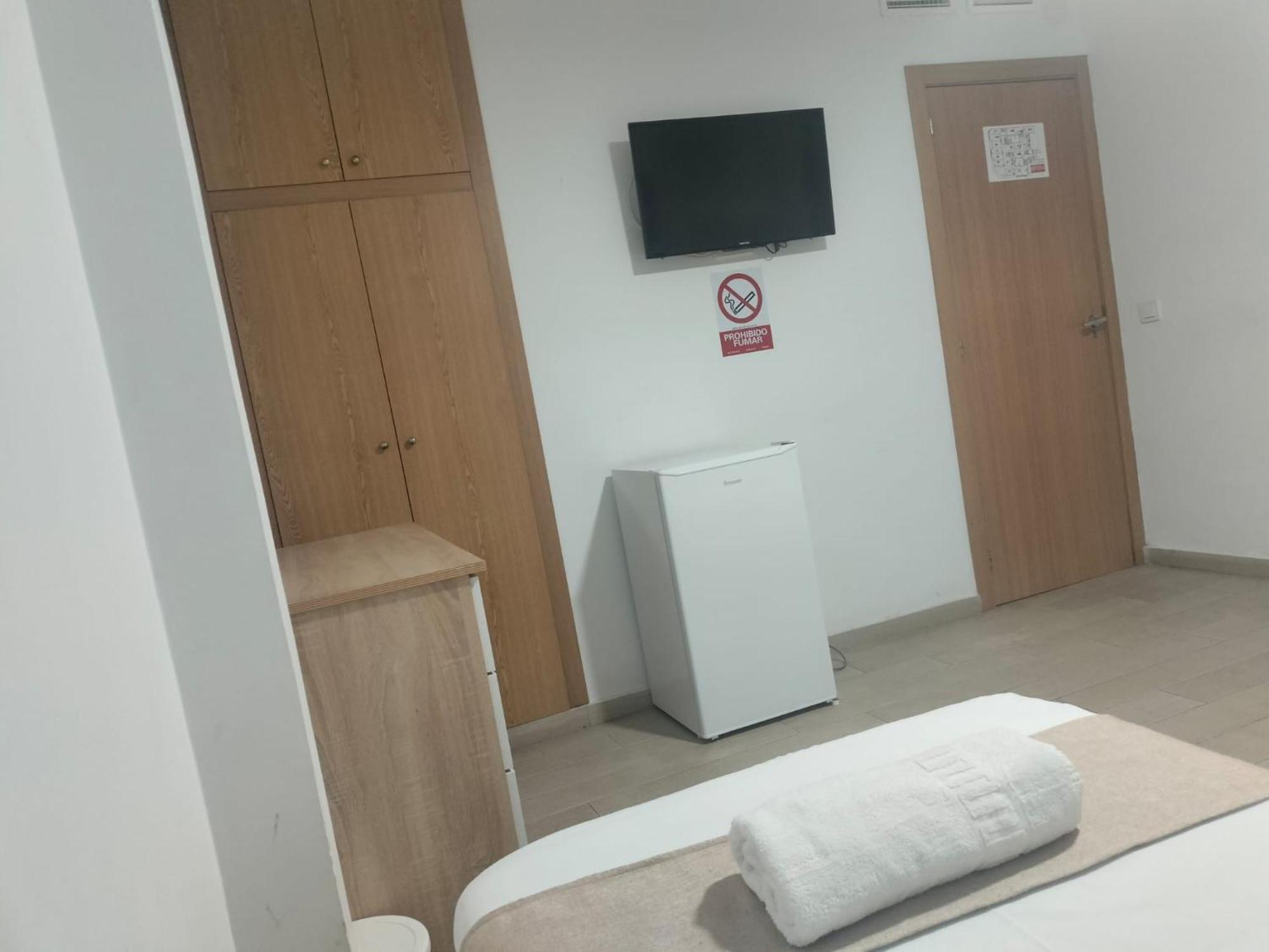 Economy Triple Room