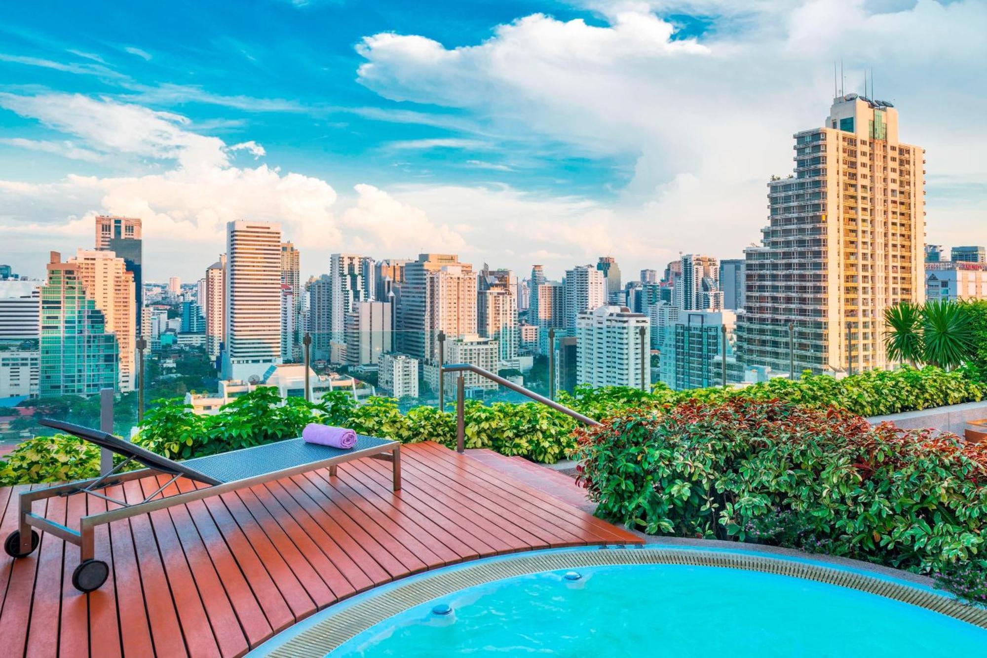 One-Bedroom Savvy King Suite City View High Floor