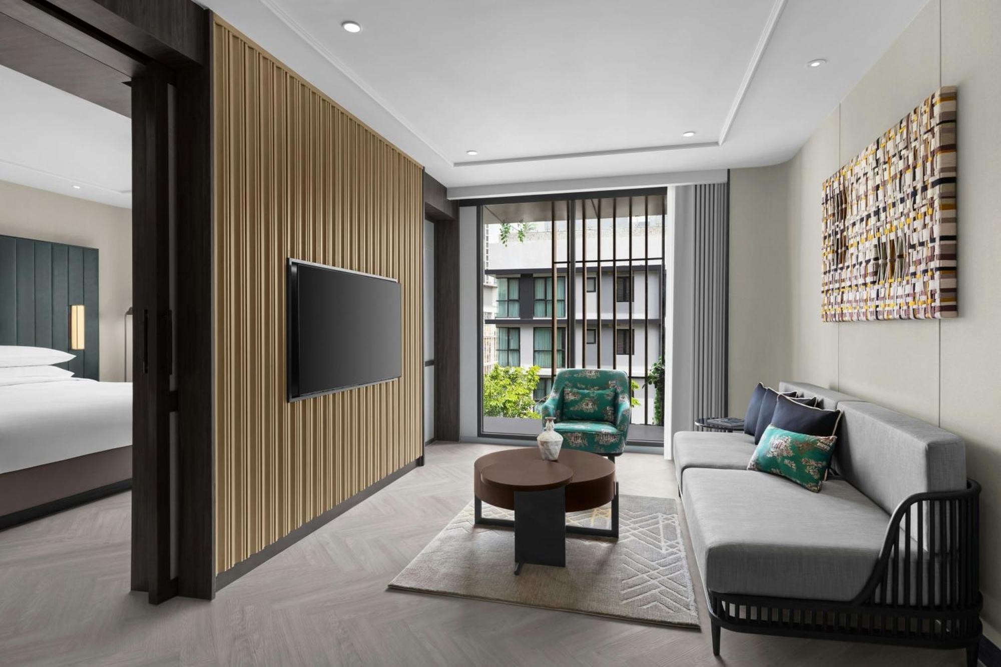 One-Bedroom Emerald King Suite Club Benefits,1643269045:JPEG