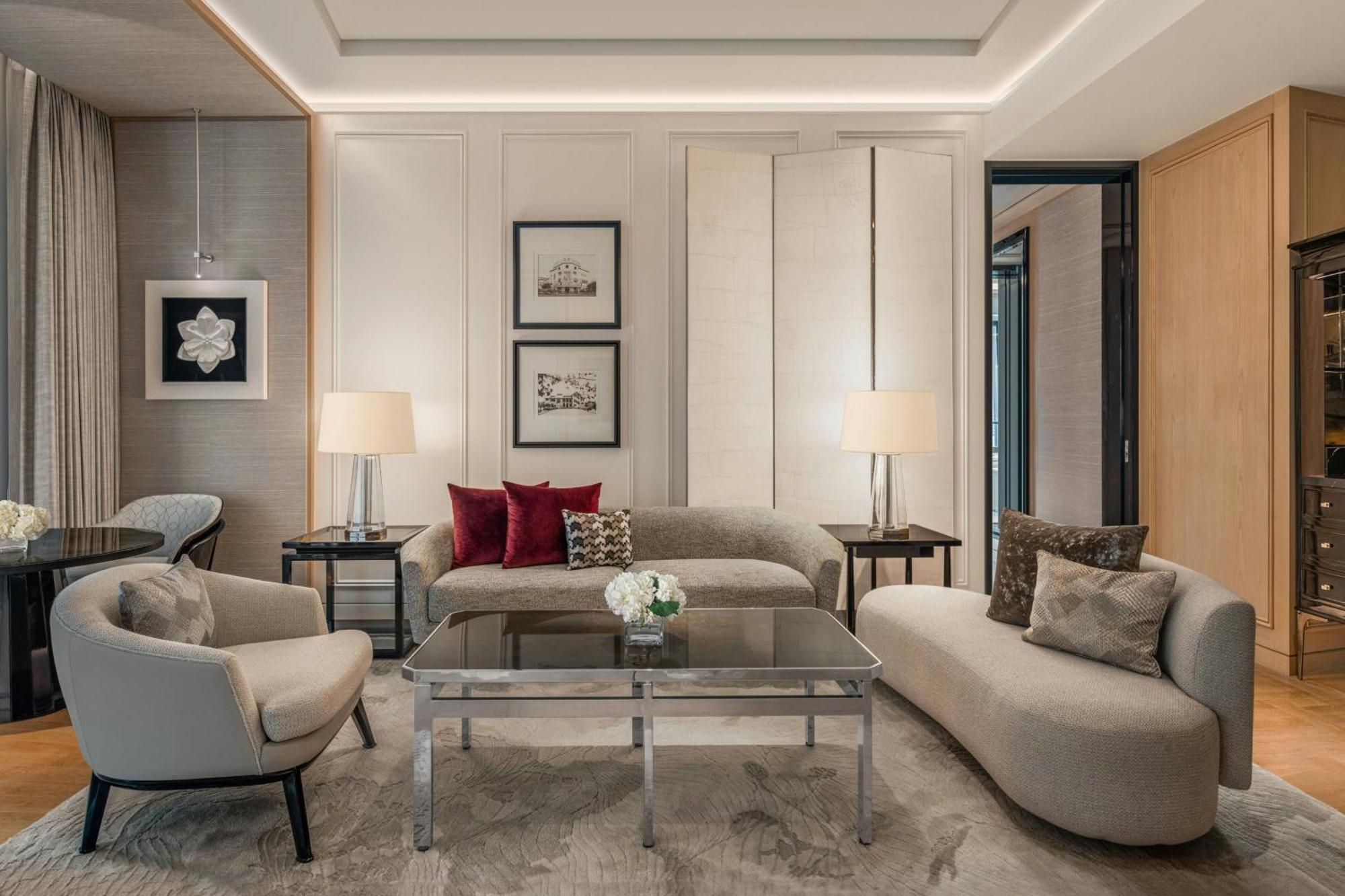 Family Suite Lumpini Park View Club Lounge Access