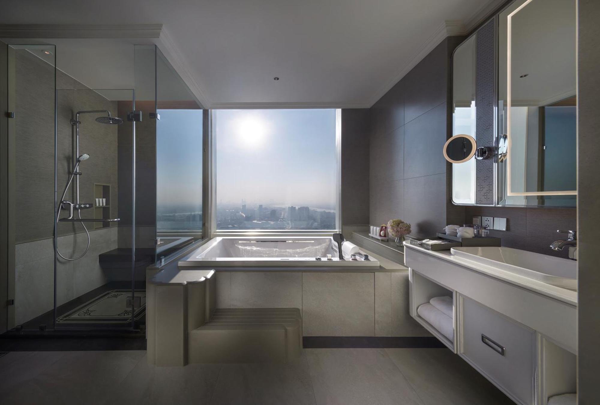 Family Executive Suite