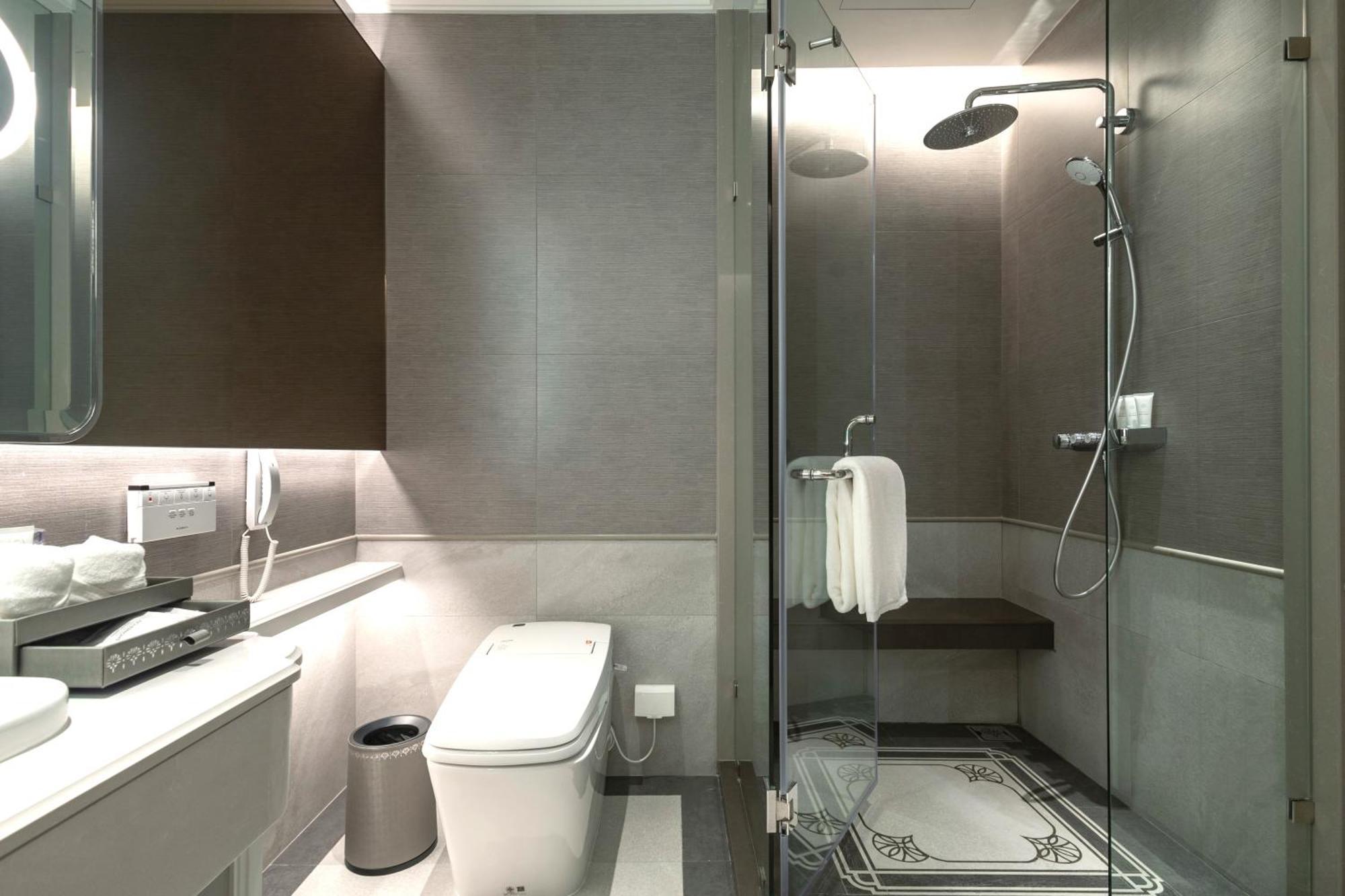 Family Executive Suite