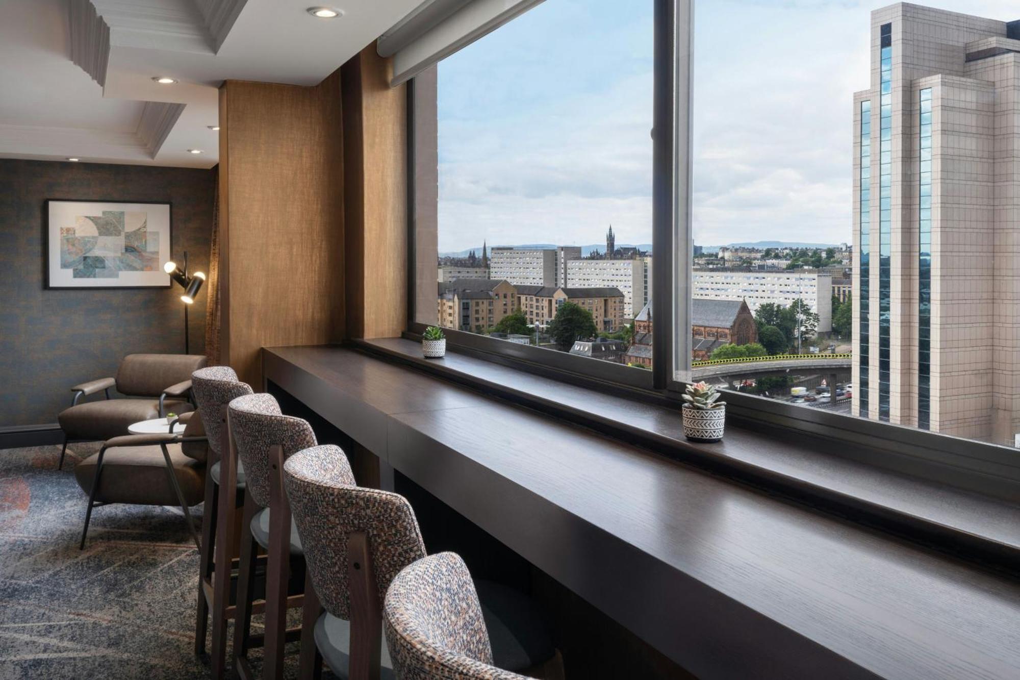 Executive King Room Lounge Access