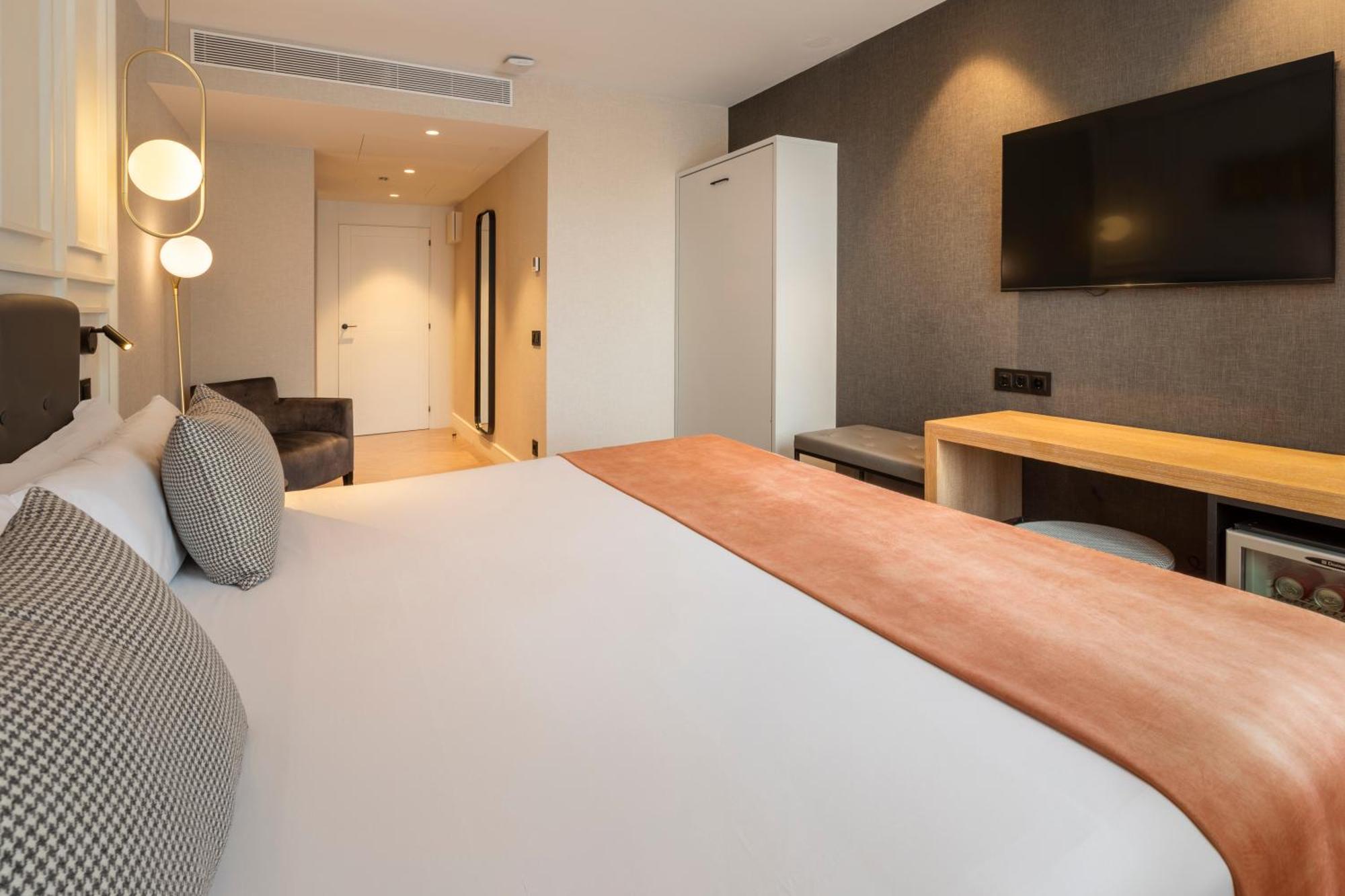 Exterior Premium Triple Room