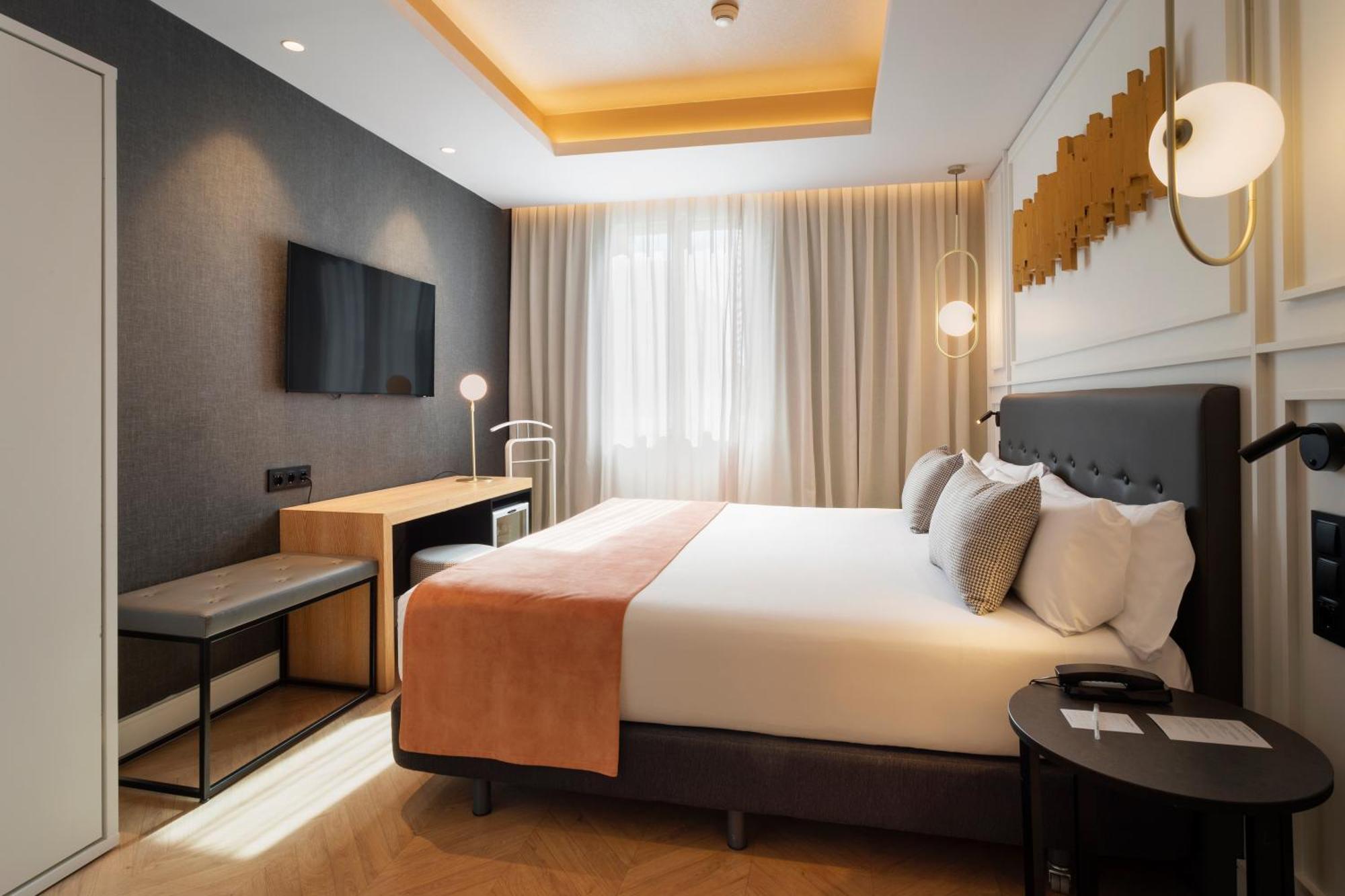 Exterior Premium Triple Room