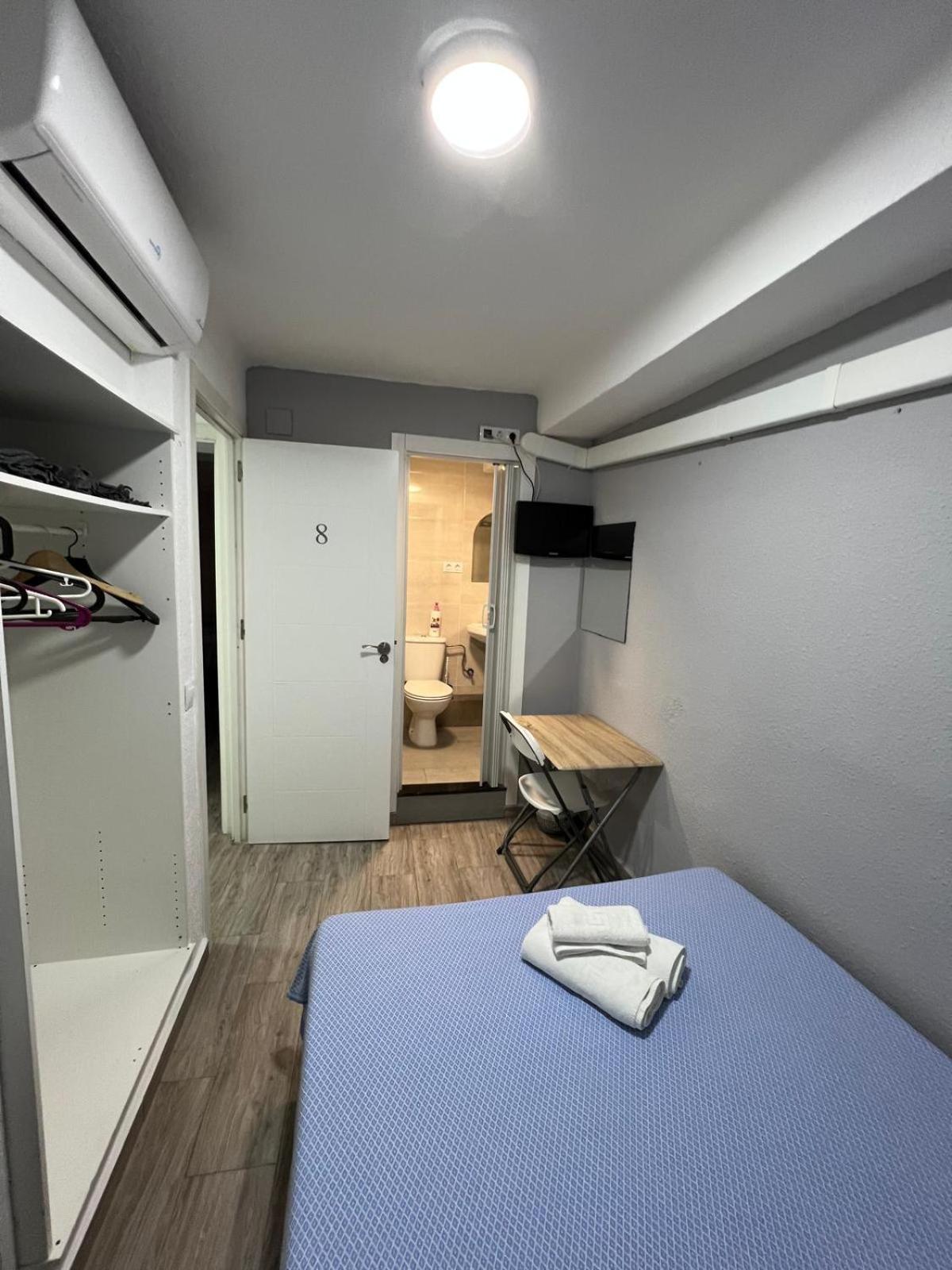 Double Room Private Bathroom