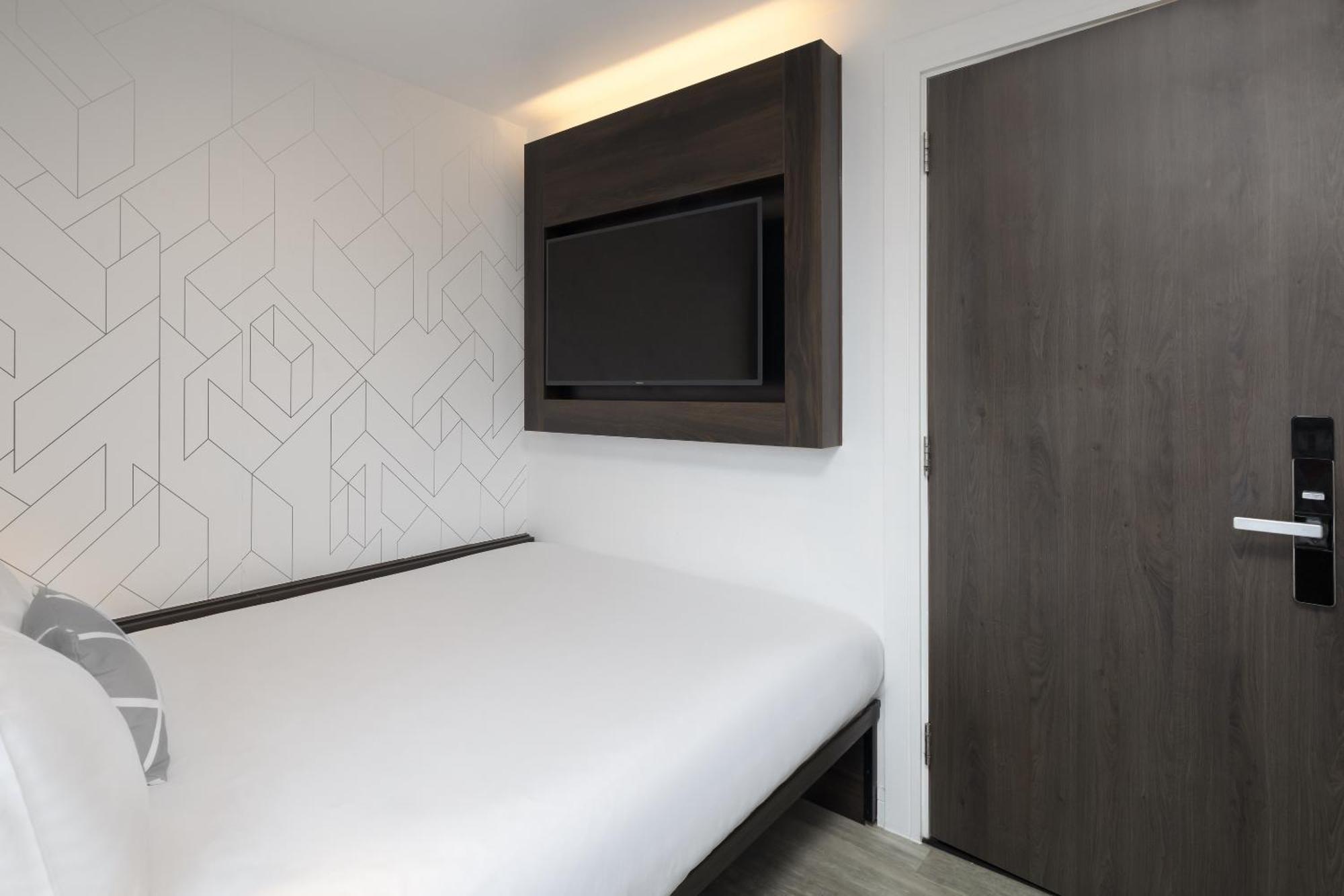Efficient Double Room with City View