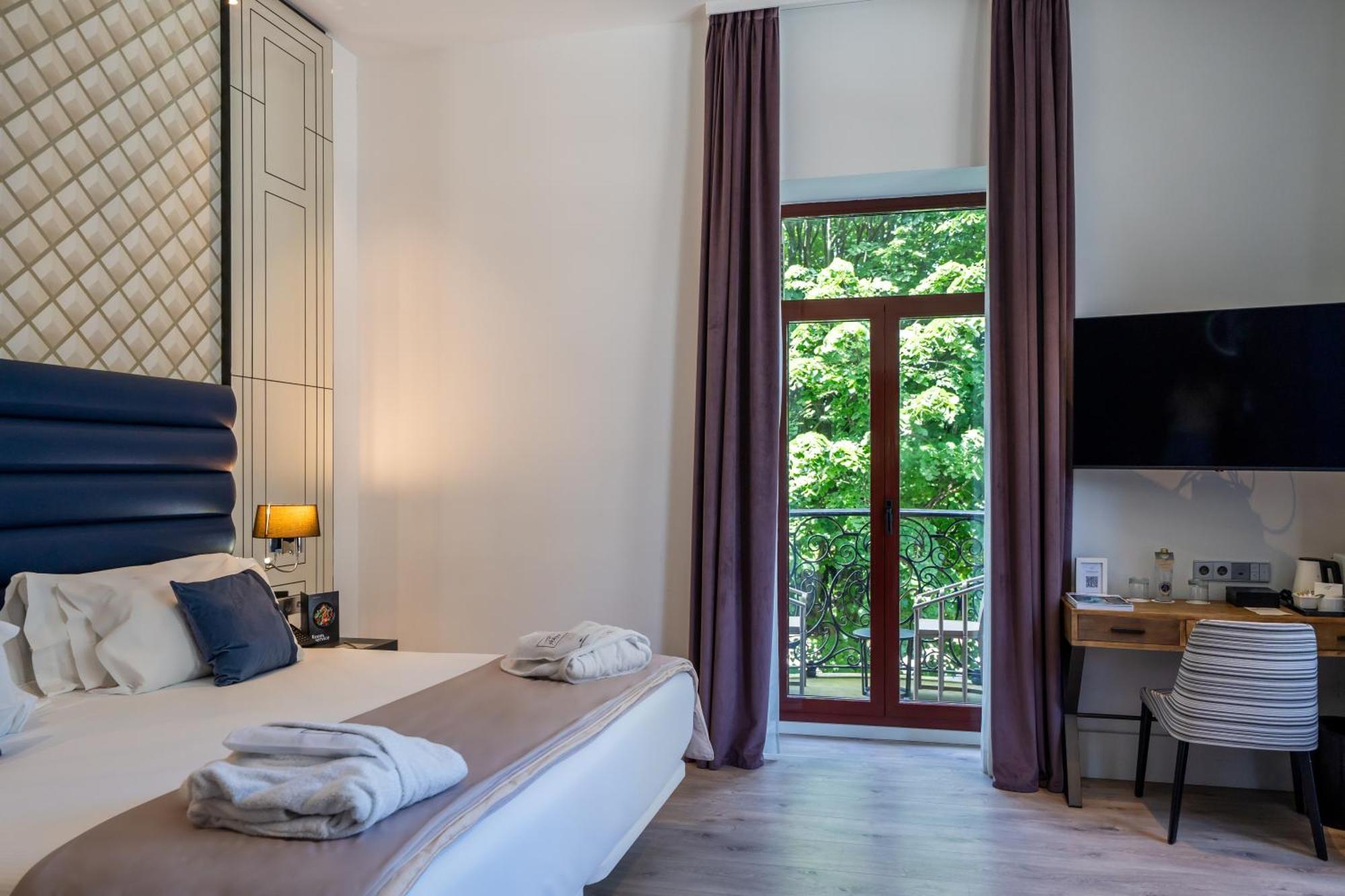 Superior Double or Twin Room Terrace
