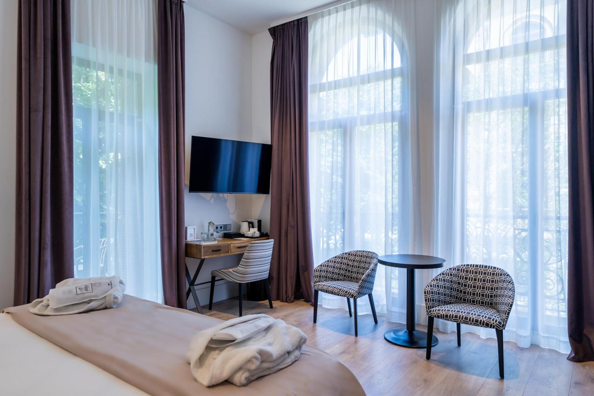 Superior Double or Twin Room Terrace