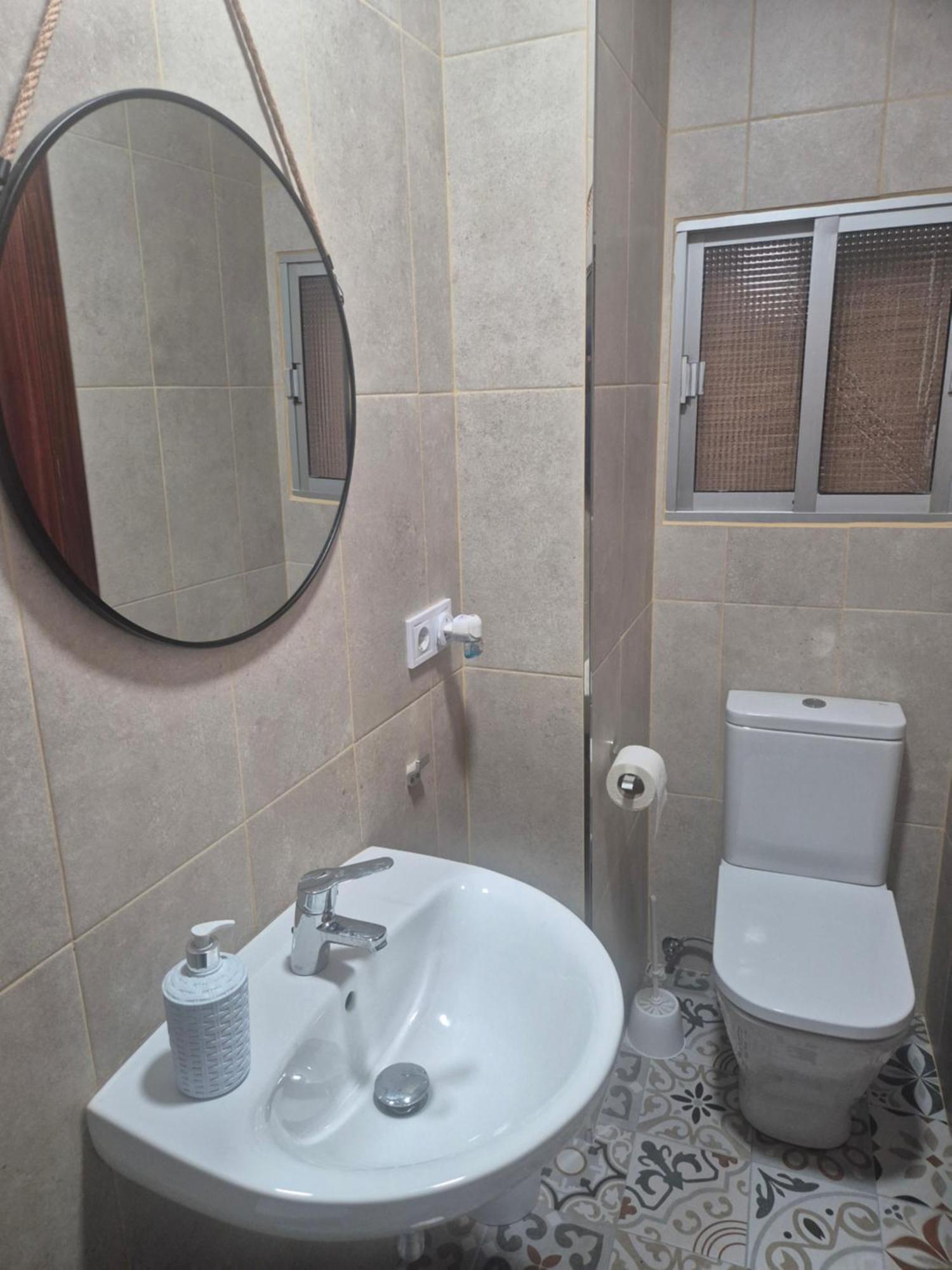 Vierpersoonskamer met Gedeelde Badkamer