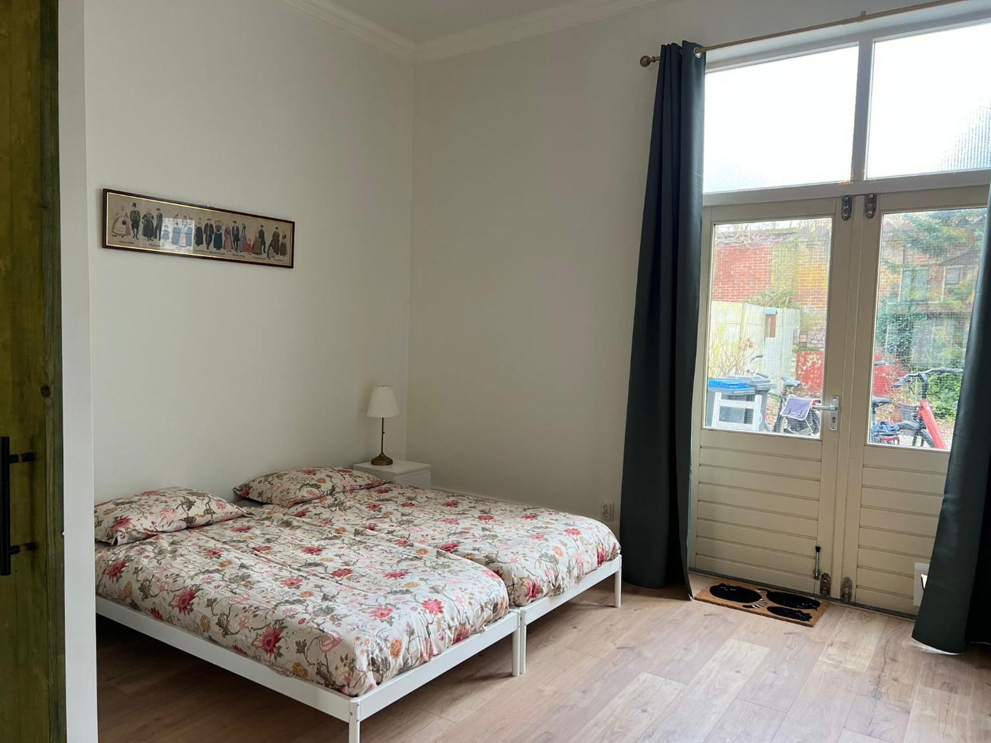 Tweepersoonskamer met 2 Aparte Bedden