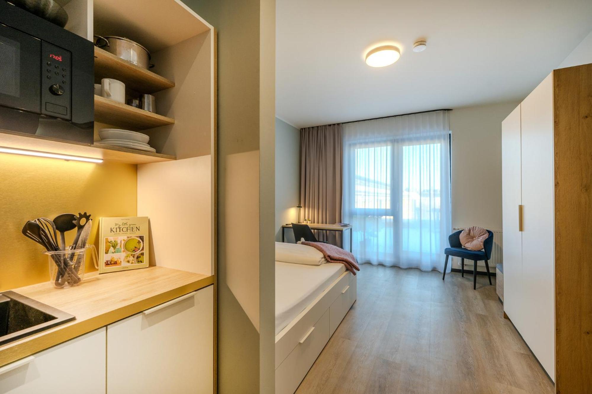 Superior Appartement met Balkon