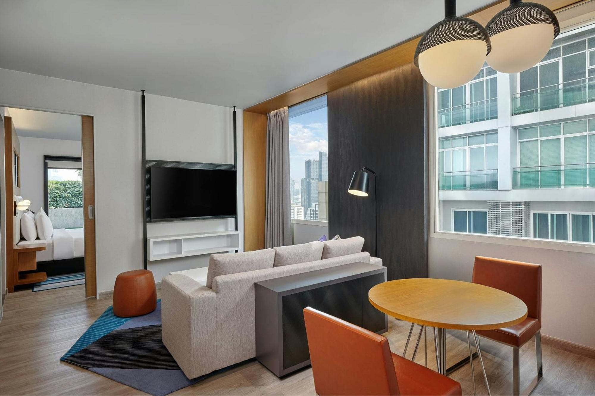 One-Bedroom Savvy King Suite City View High Floor