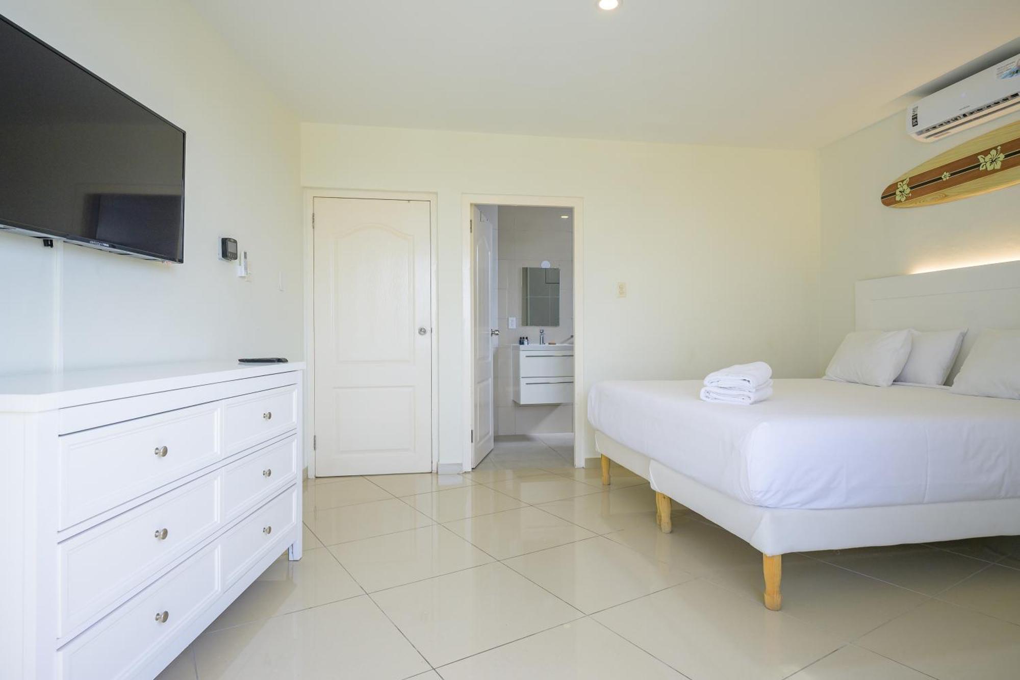Two-Bedroom Executive Suite with Sea View