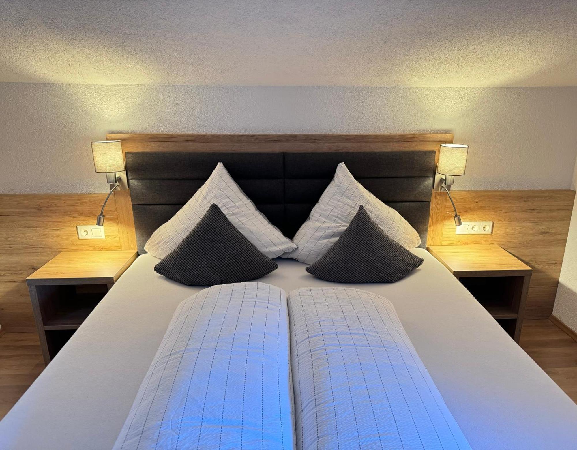Double Room Mountain View