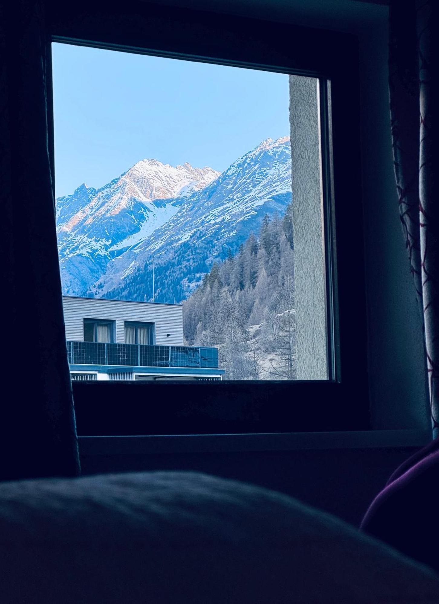 Double Room Mountain View