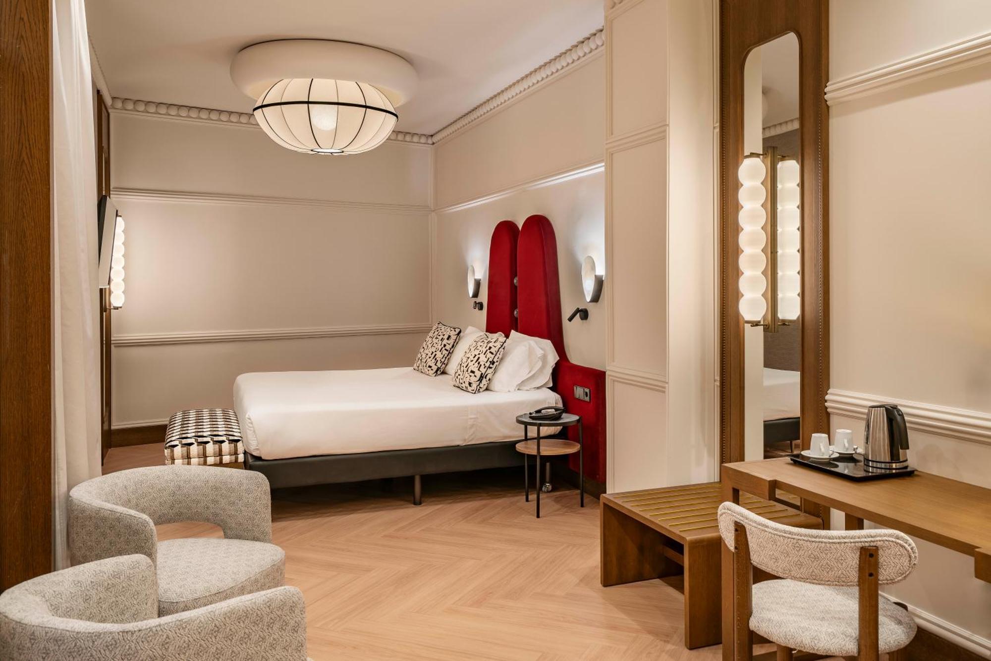 Superior room courtyard view