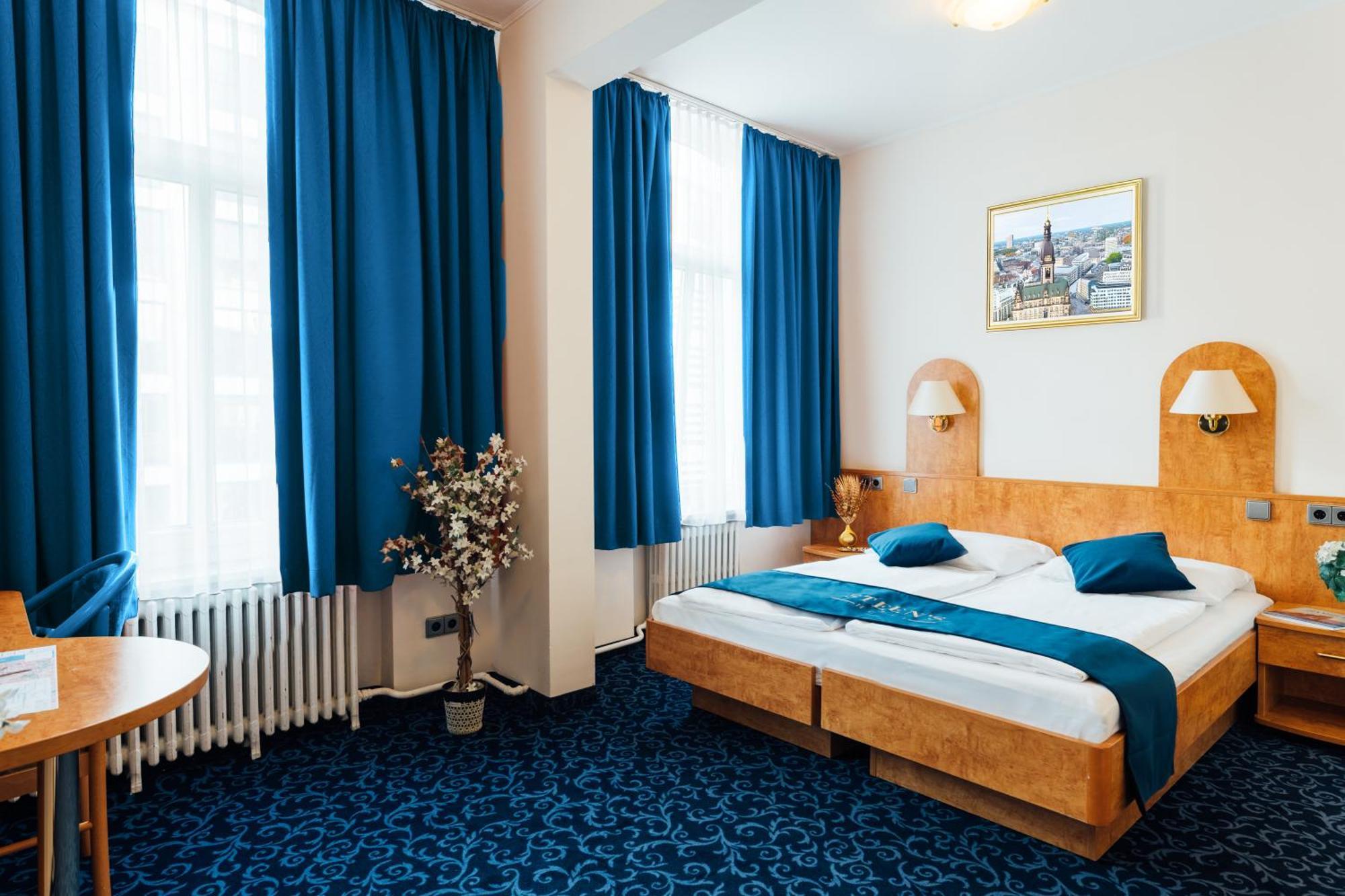 Double Room,1652775815:JPEG