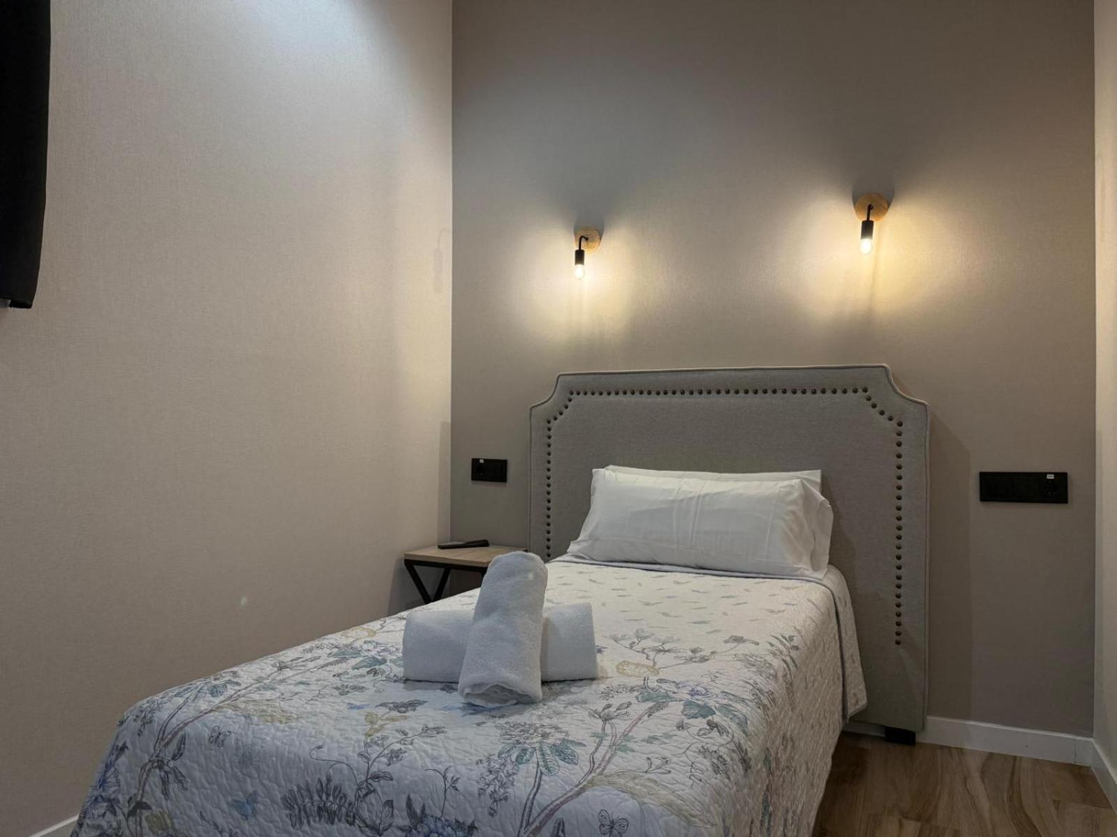 Single Room Private Bathroom