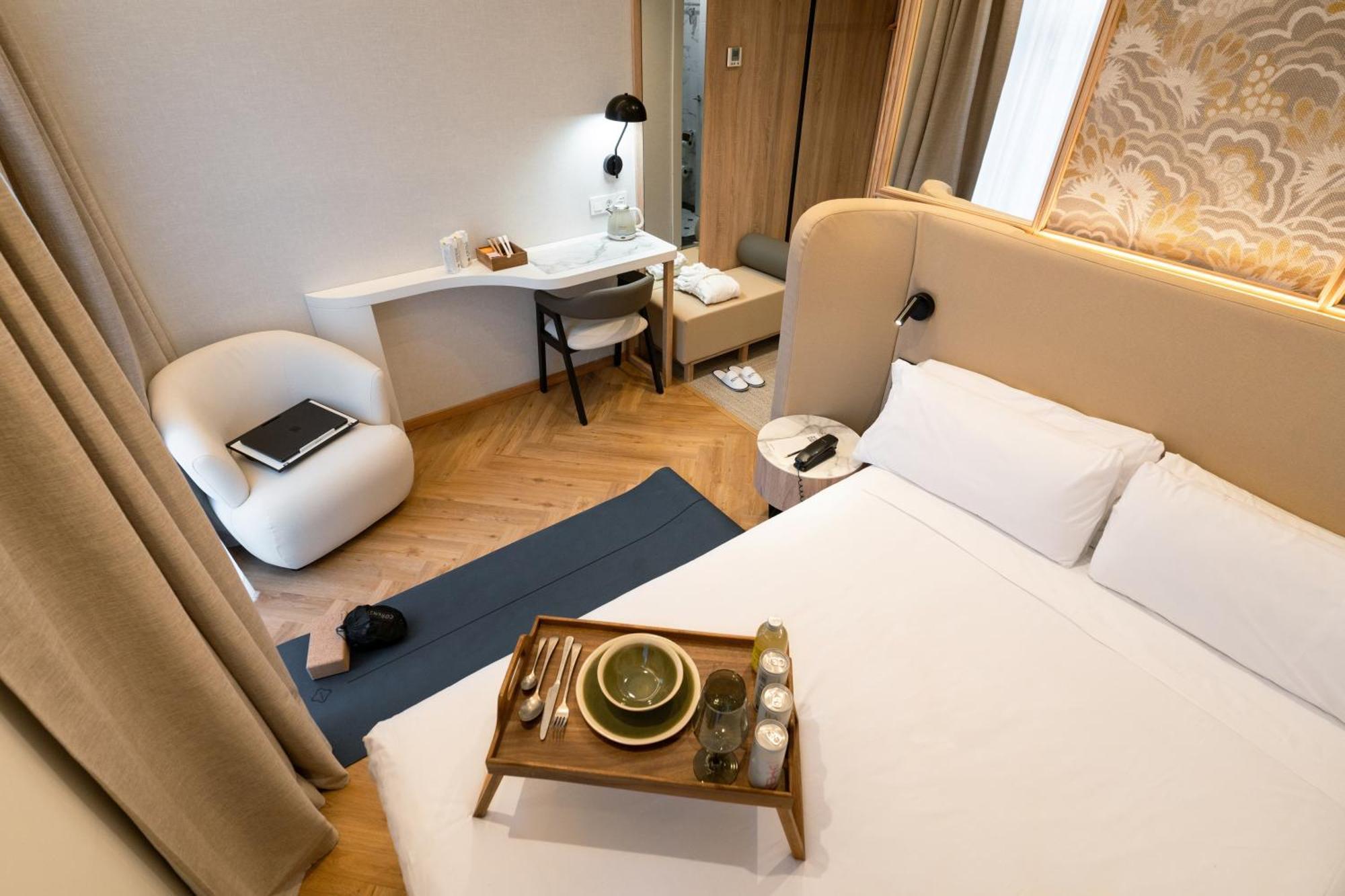 Deluxe Single Room
