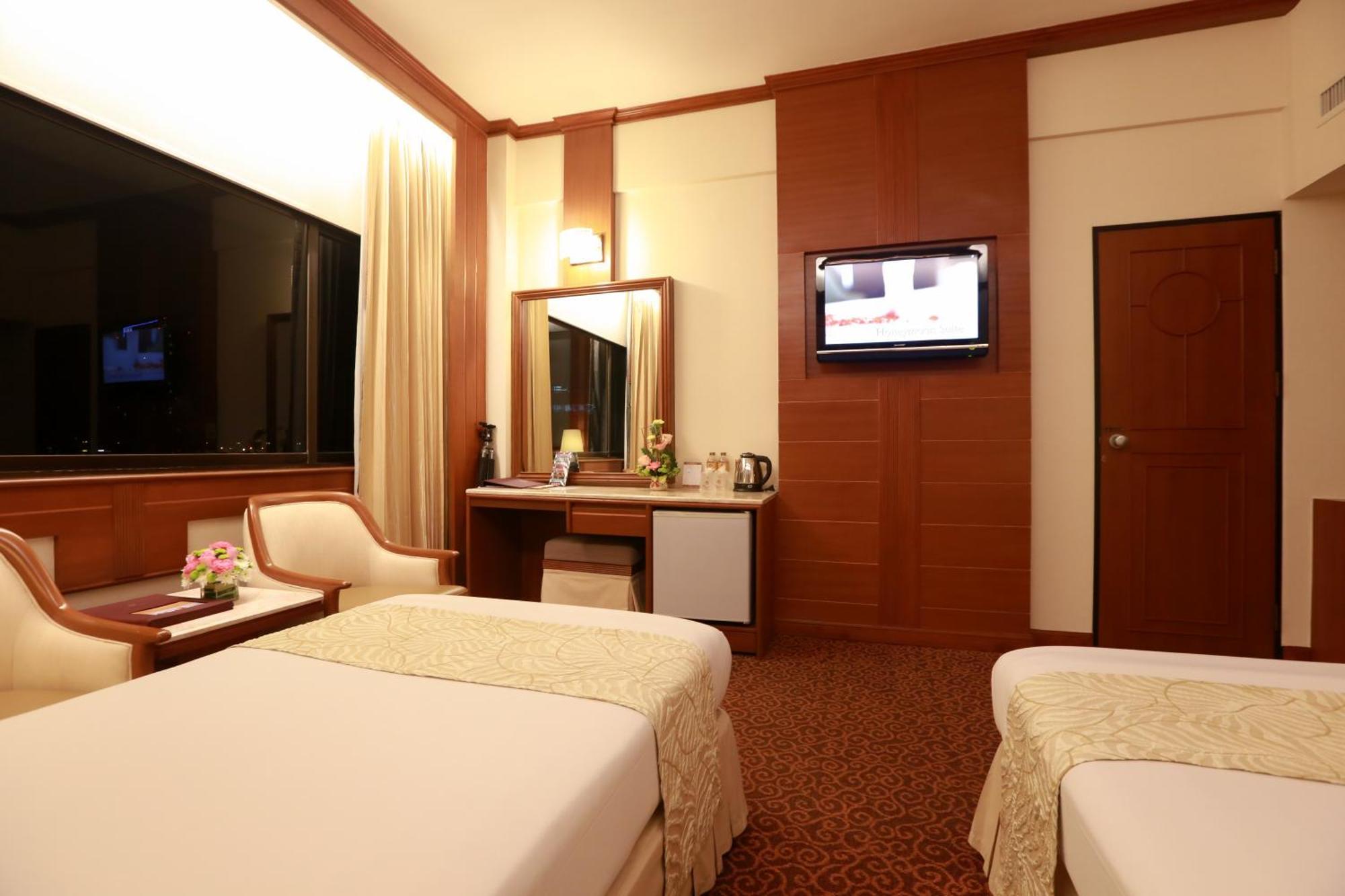 Superior Twin Room
