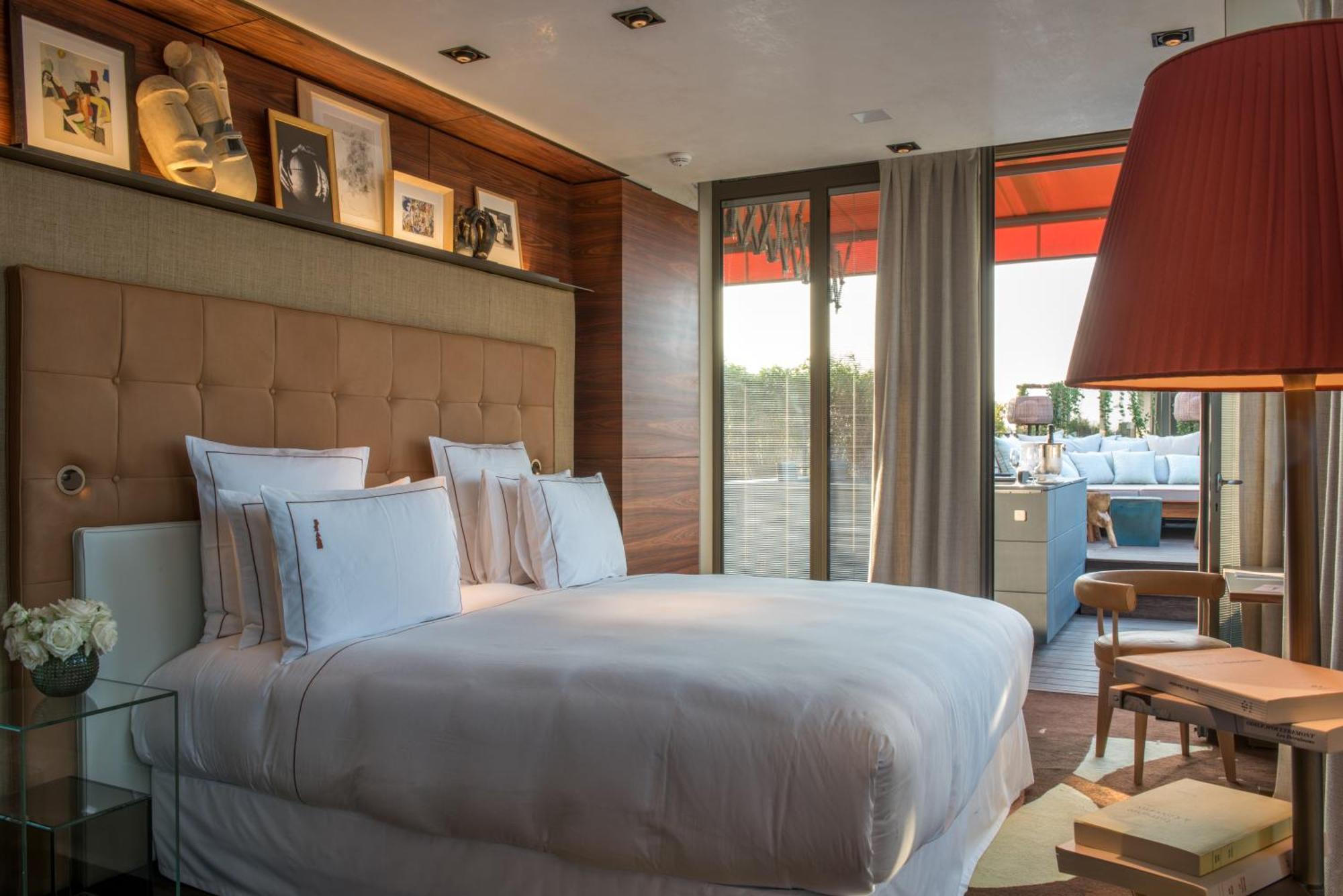 Two-Bedroom Suite - Eiffel Tower view and Terrace