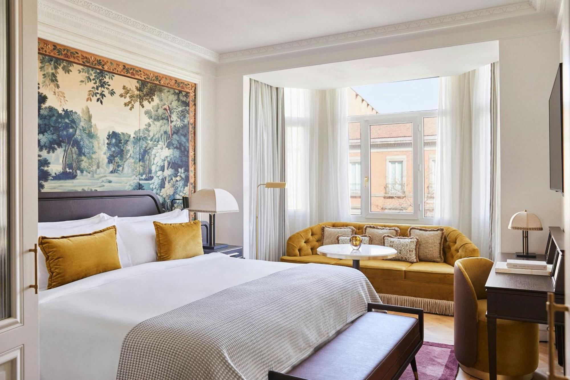 One-Bedroom Neptuno King Suite