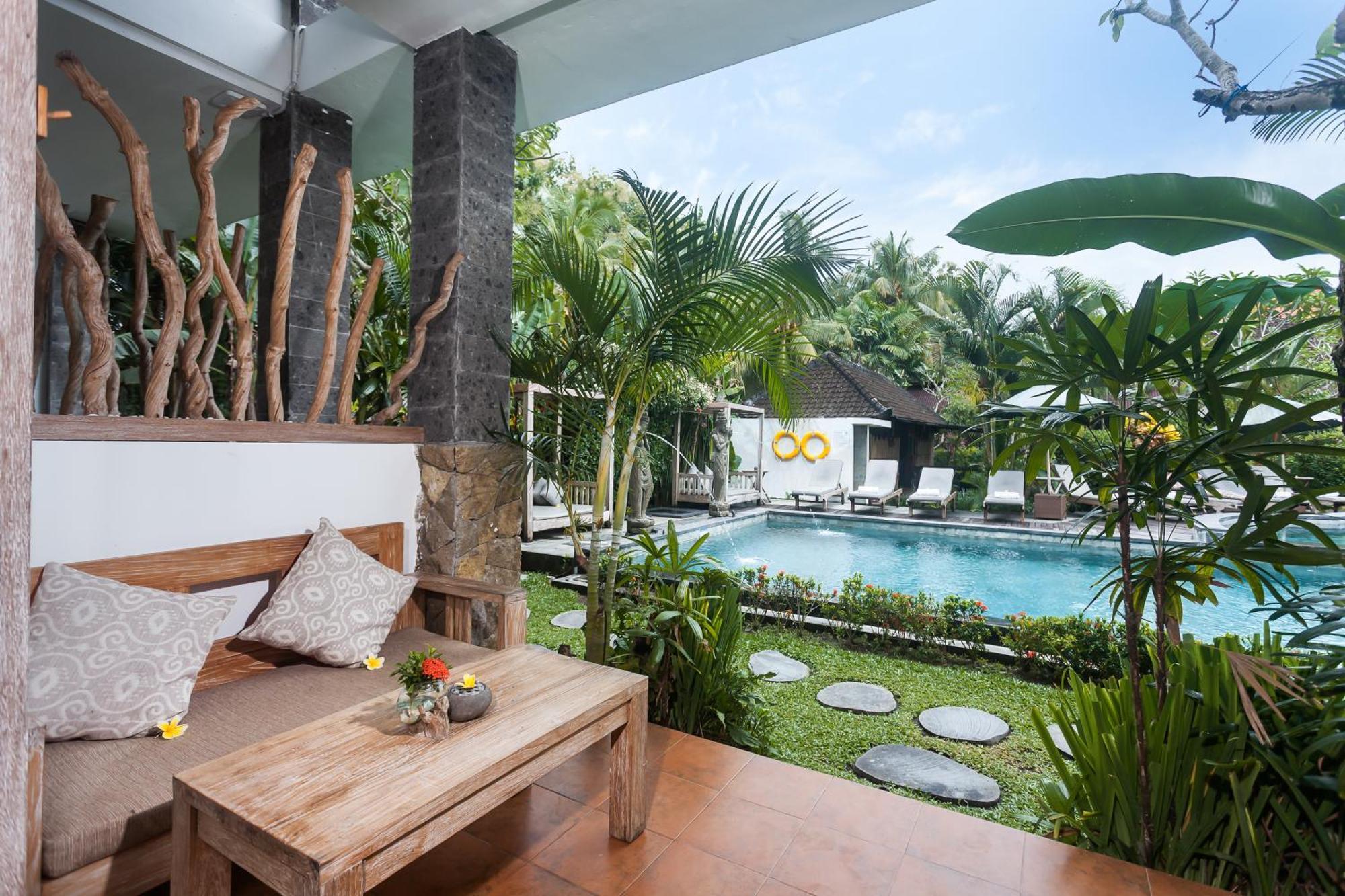 Suite Pool Access