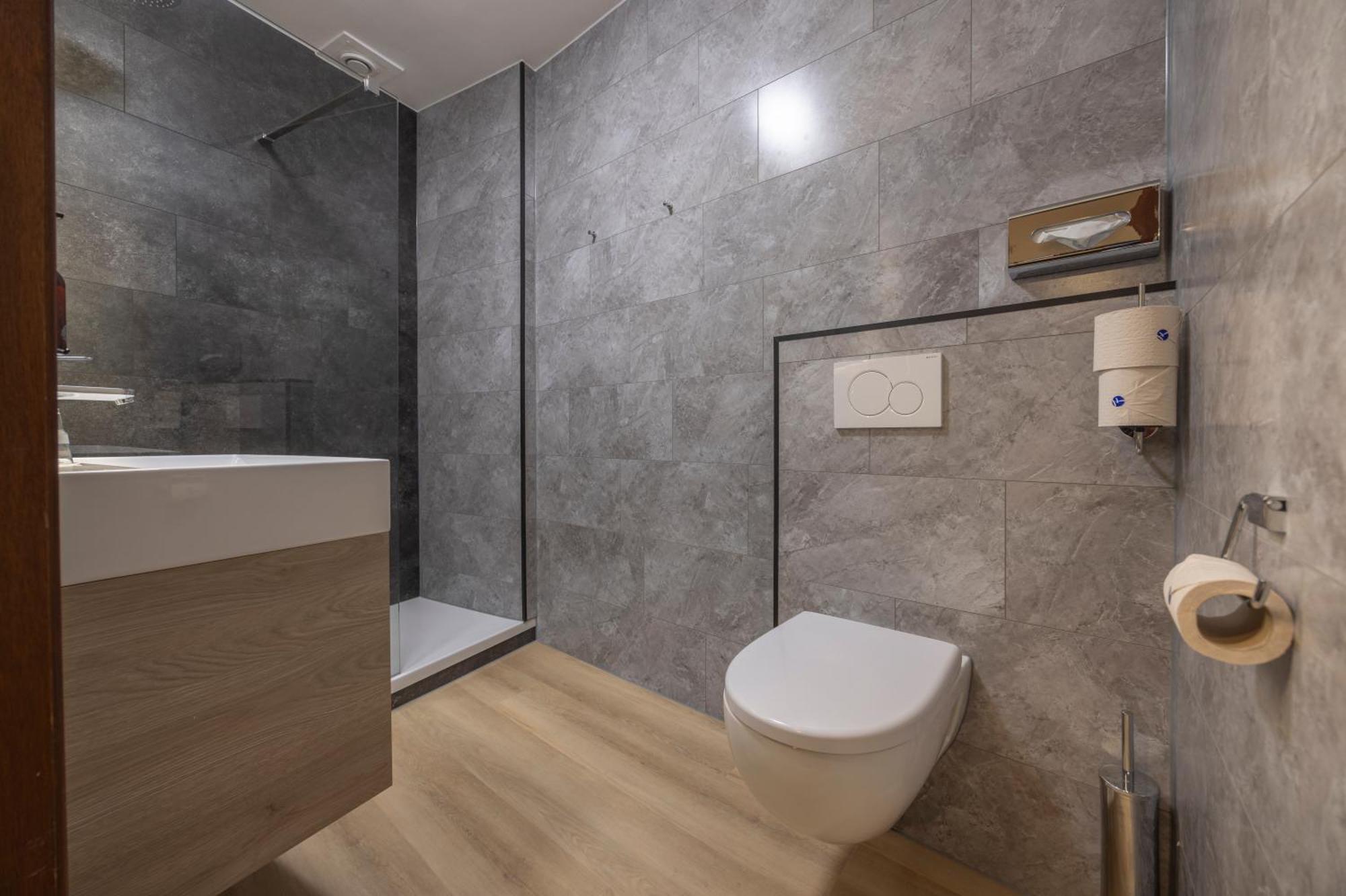 Standaard Driepersoonskamer met Douche