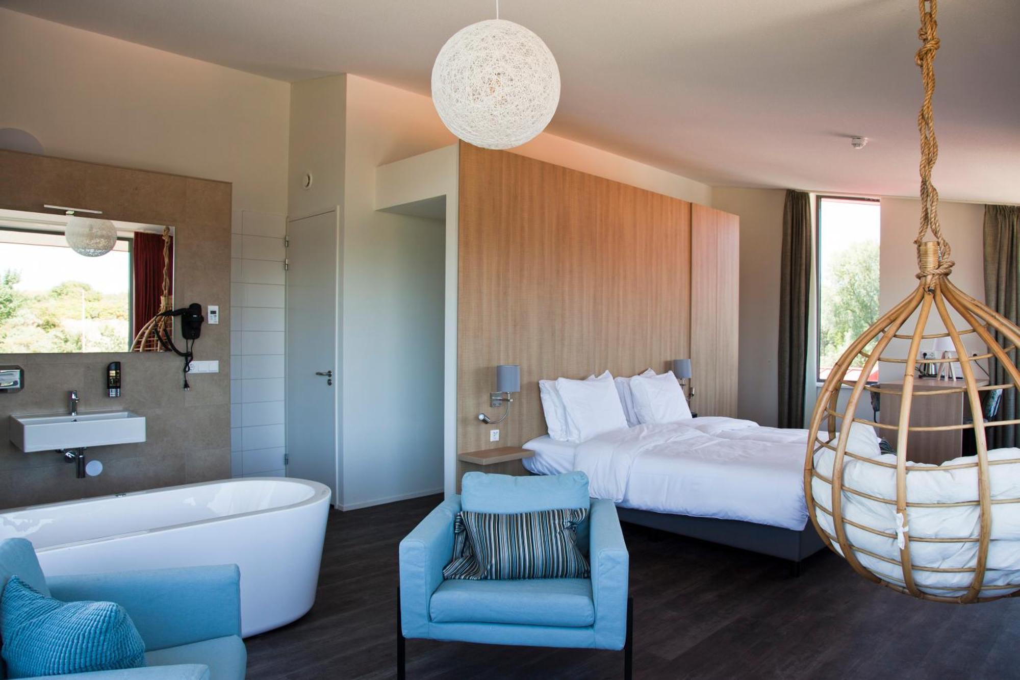 Suite met Kingsize Bed en Balkon (Geen Huisdieren Toegestaan)