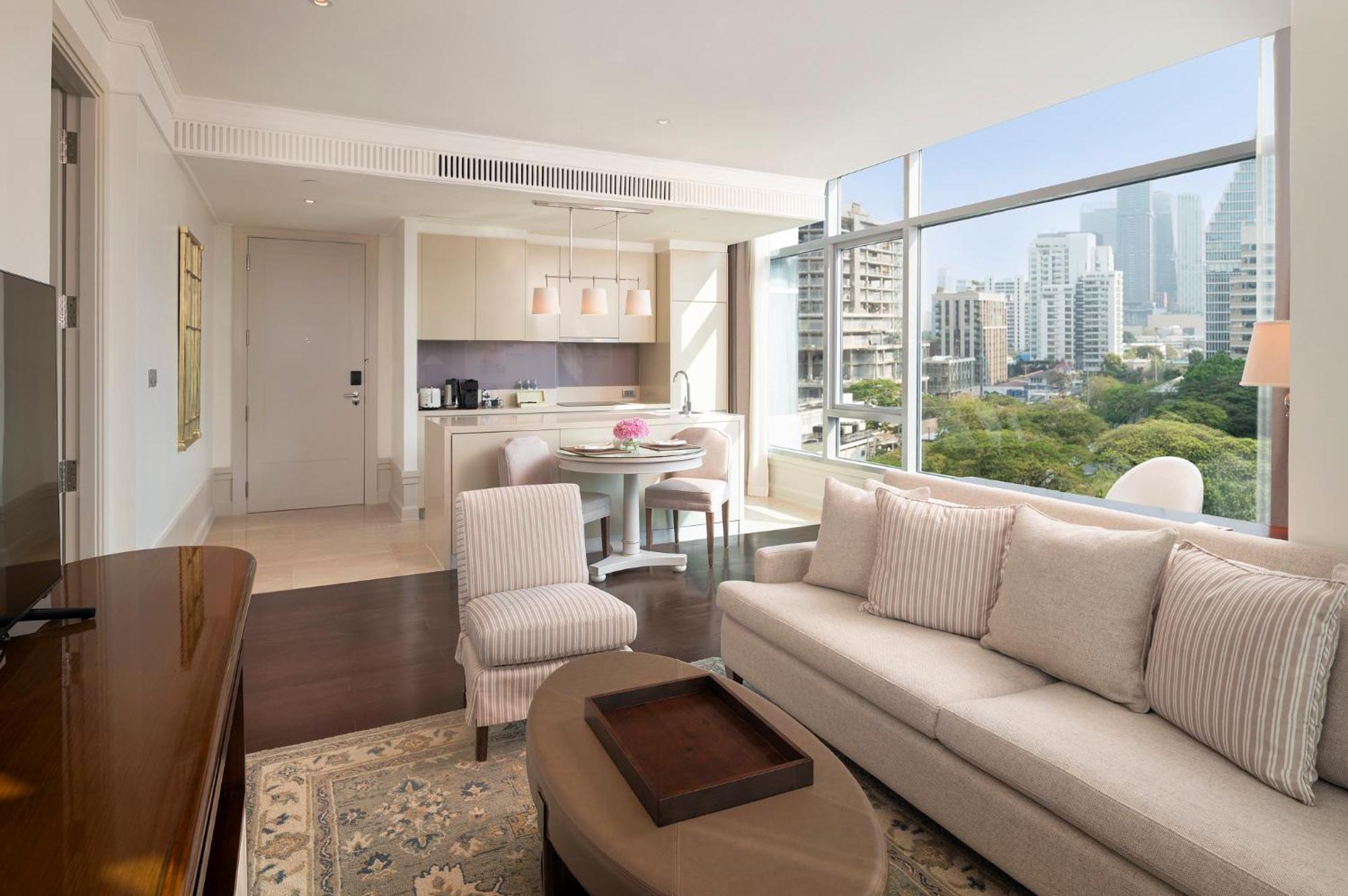 One Bedroom Corner Prestige Club access