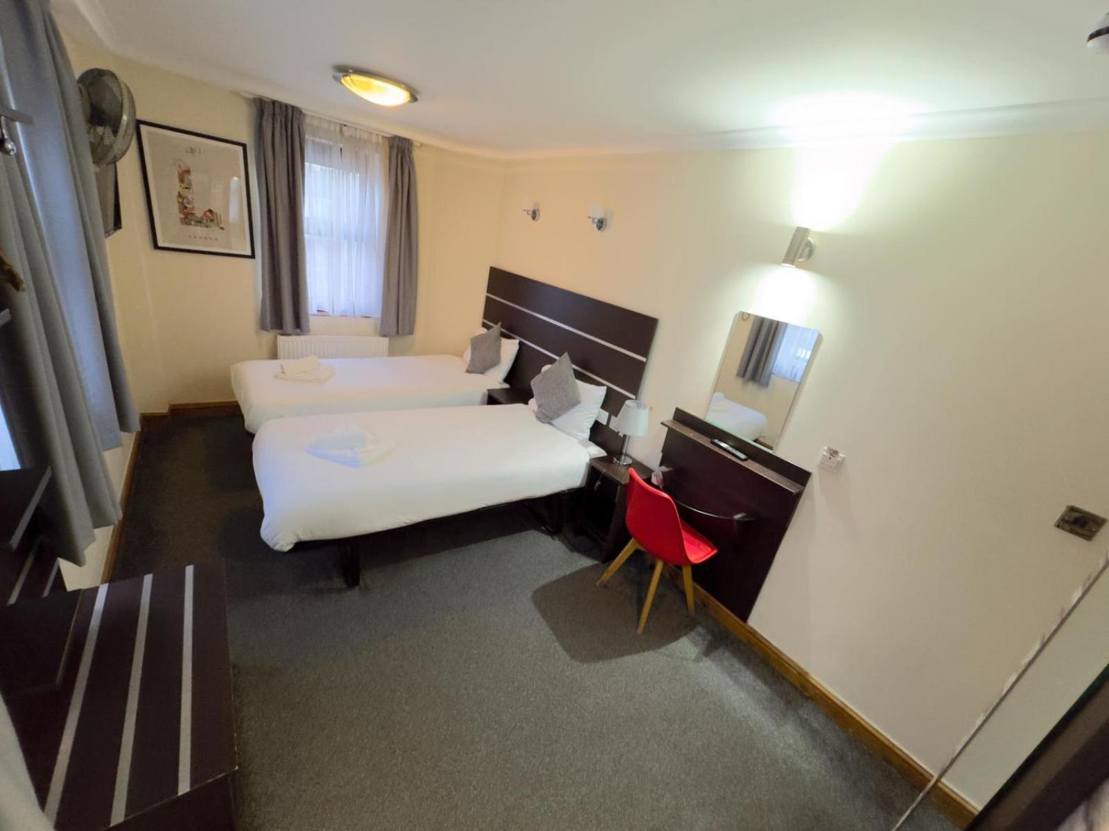 Deluxe Tweepersoonskamer met 2 Aparte Bedden