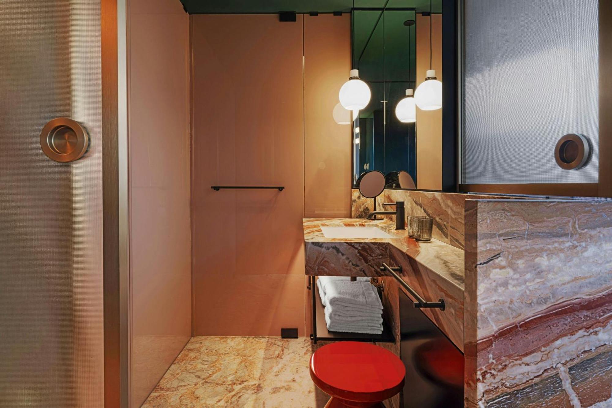 Atelier King Kamer met uitzicht op de stad