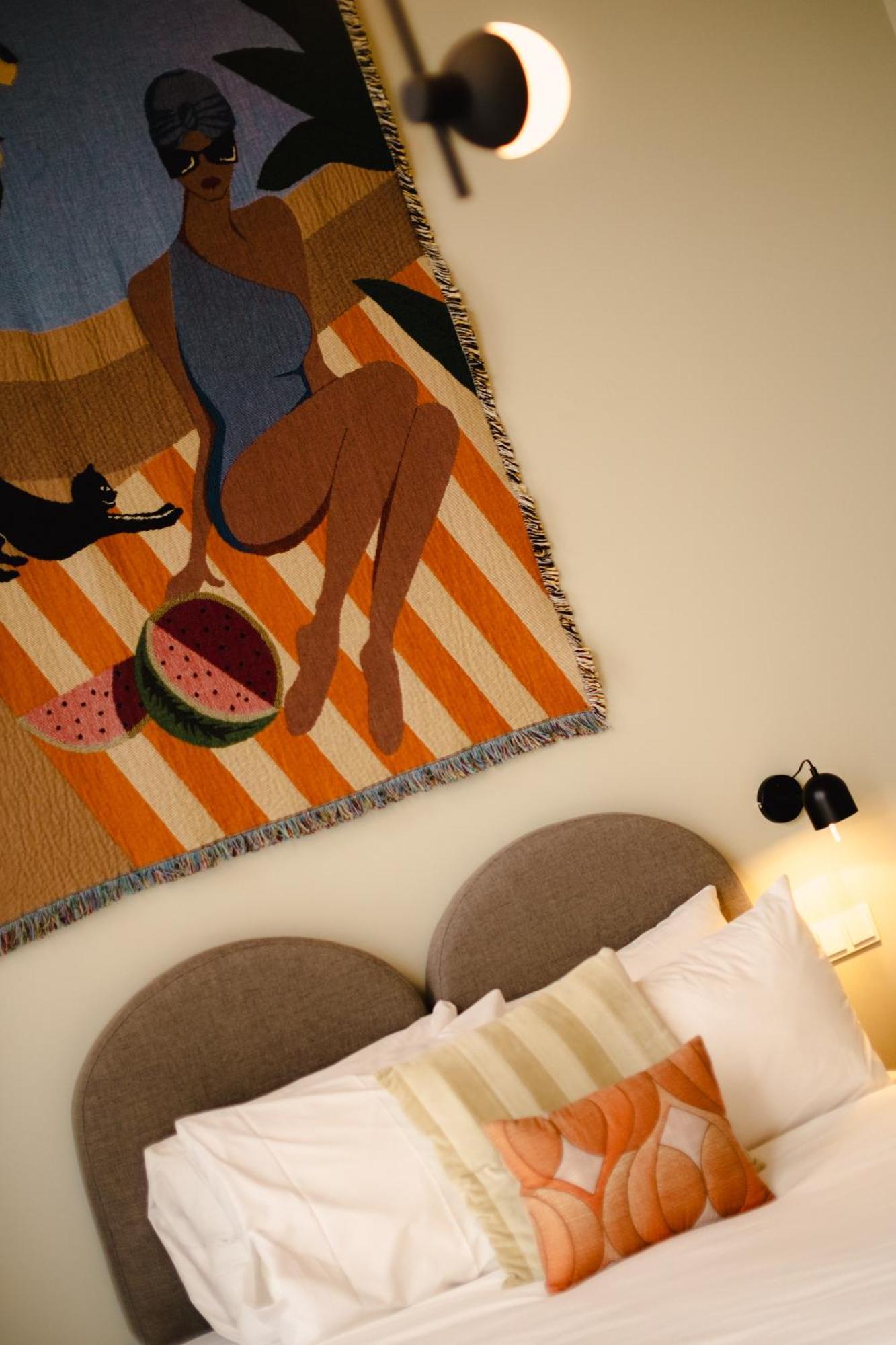 Deluxe Queen Studio,1664701425:JPEG