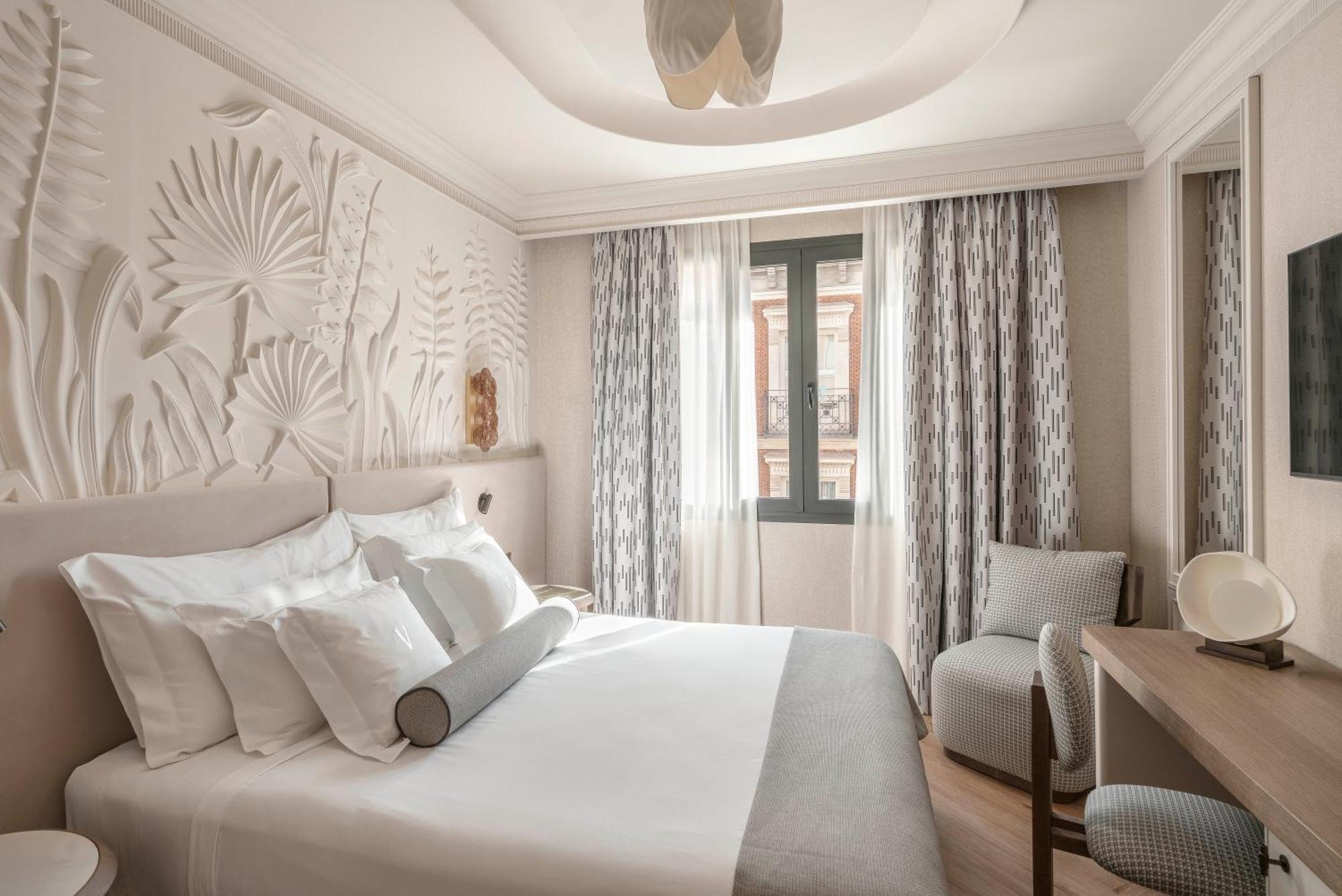Deluxe connecting Room