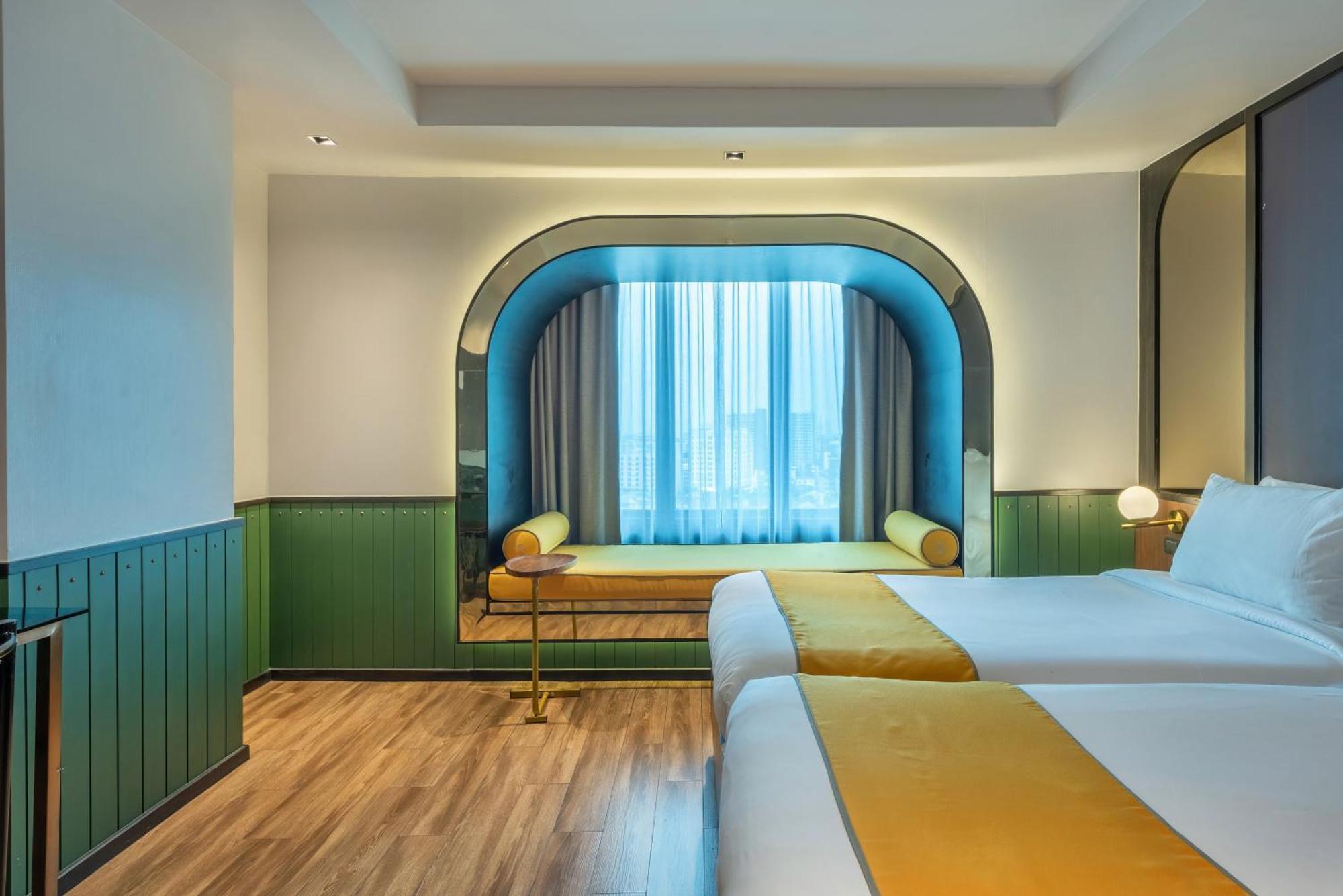 Deluxe Twin Room